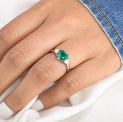 Natural 1.83cts Heart Emerald & 0.46cts Diamond Three Stone Ring 18k Gold