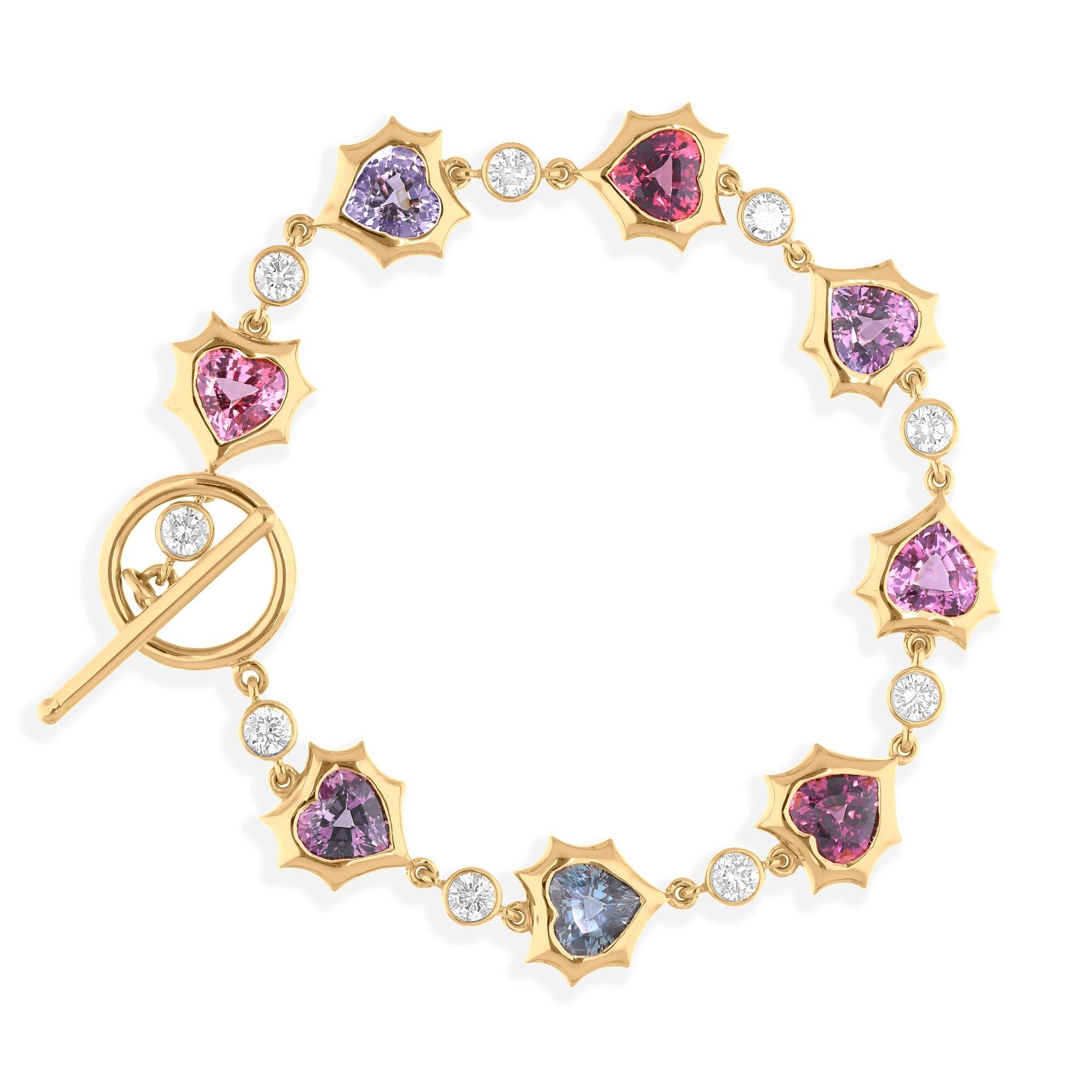 Moderne Bracelet à bascule en or jaune 18 carats avec spinelles en forme de cœurs naturels multicolores SI/H diamants en vente