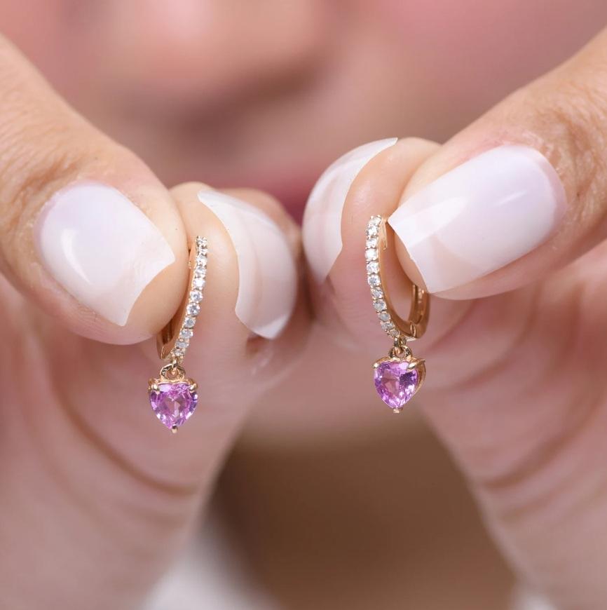 Orecchini con diamante e zaffiro rosa a cuore naturale in oro 14k In condizioni Nuovo in vendita a jaipur, IN