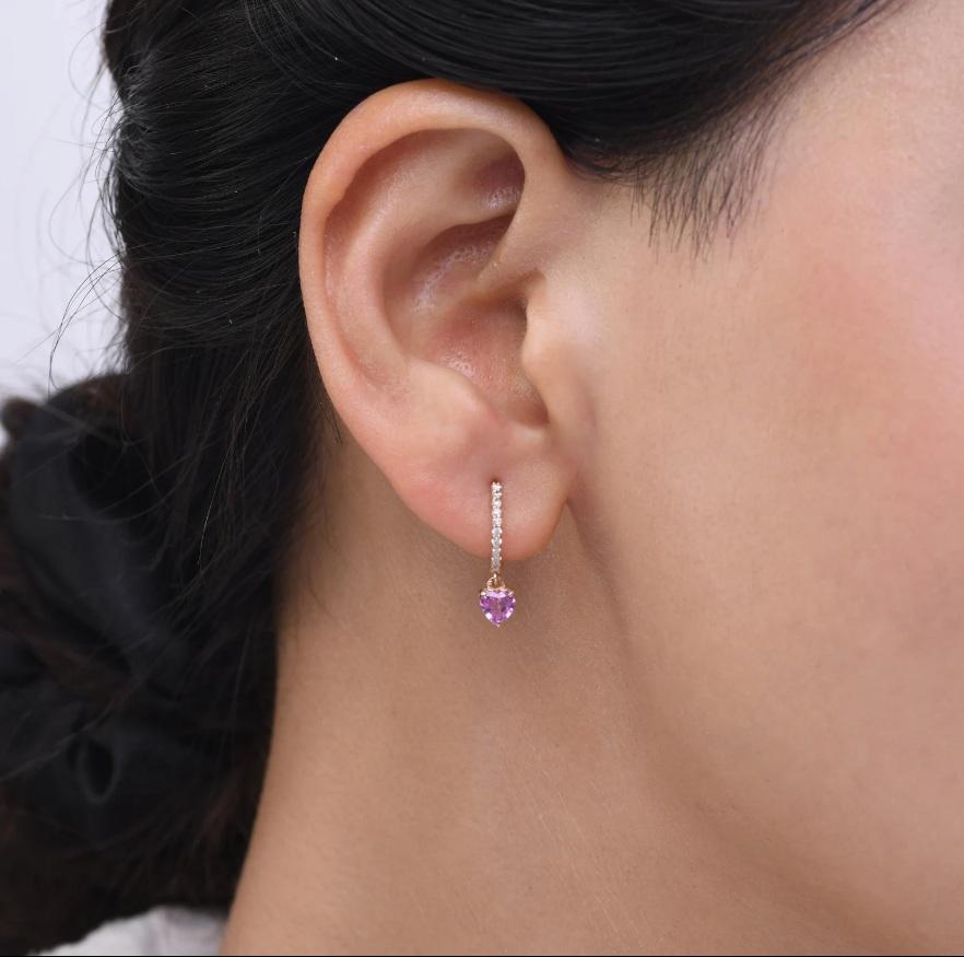 Donna Orecchini con diamante e zaffiro rosa a cuore naturale in oro 14k in vendita