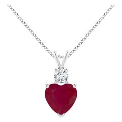 Pendentif en or blanc 18 carats en forme de cœur en rubis naturel de 1,65 carat