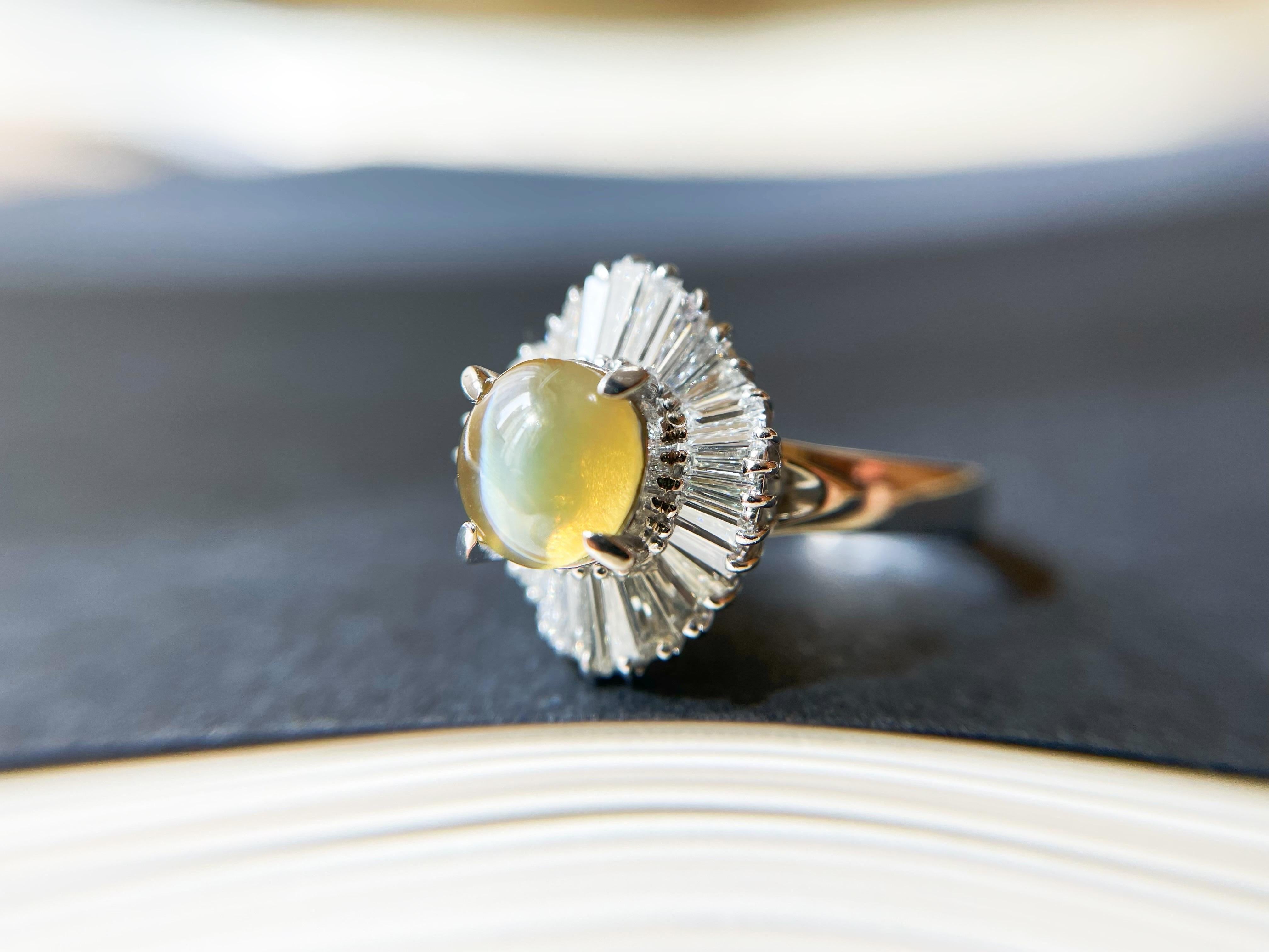 Art Deco Natural Honey Color Chrysoberyl Cat's Eye Ring with Diamonds in Platinum For Sale