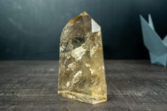 Pointe génératrice en quartz citrine miel-or naturel avec arcs-en-ciel