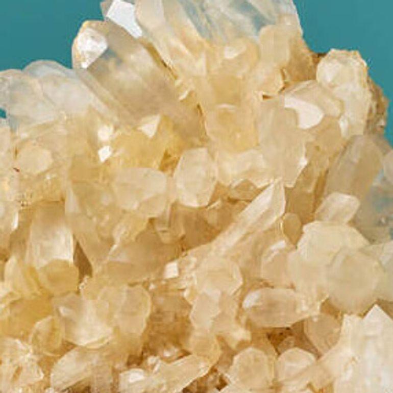 Natural Honey Quartz Crystal Specimen In Fair Condition For Sale In Wormelow, Herefordshire