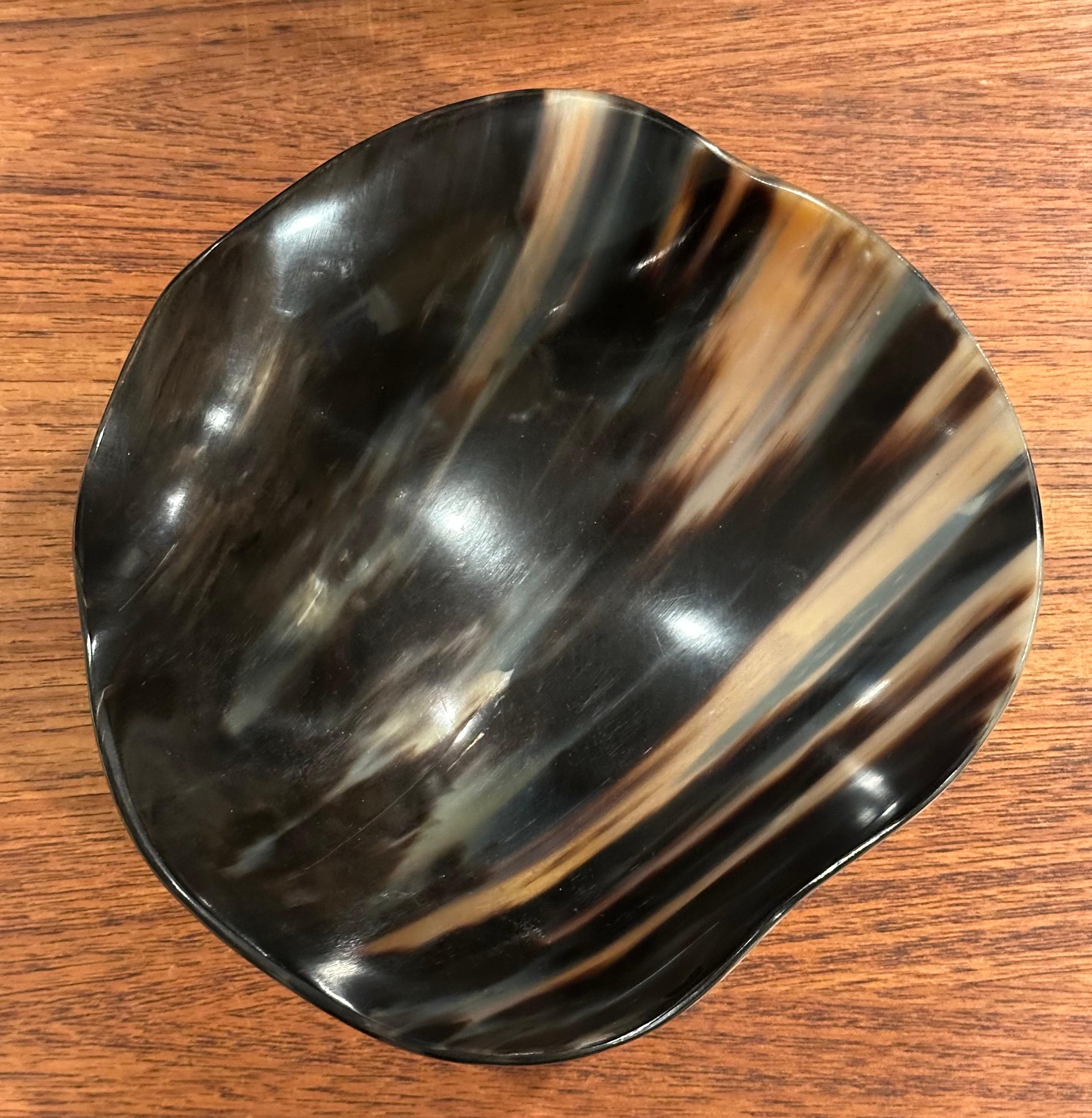 Natural Horn Sockel Schale im Angebot 6