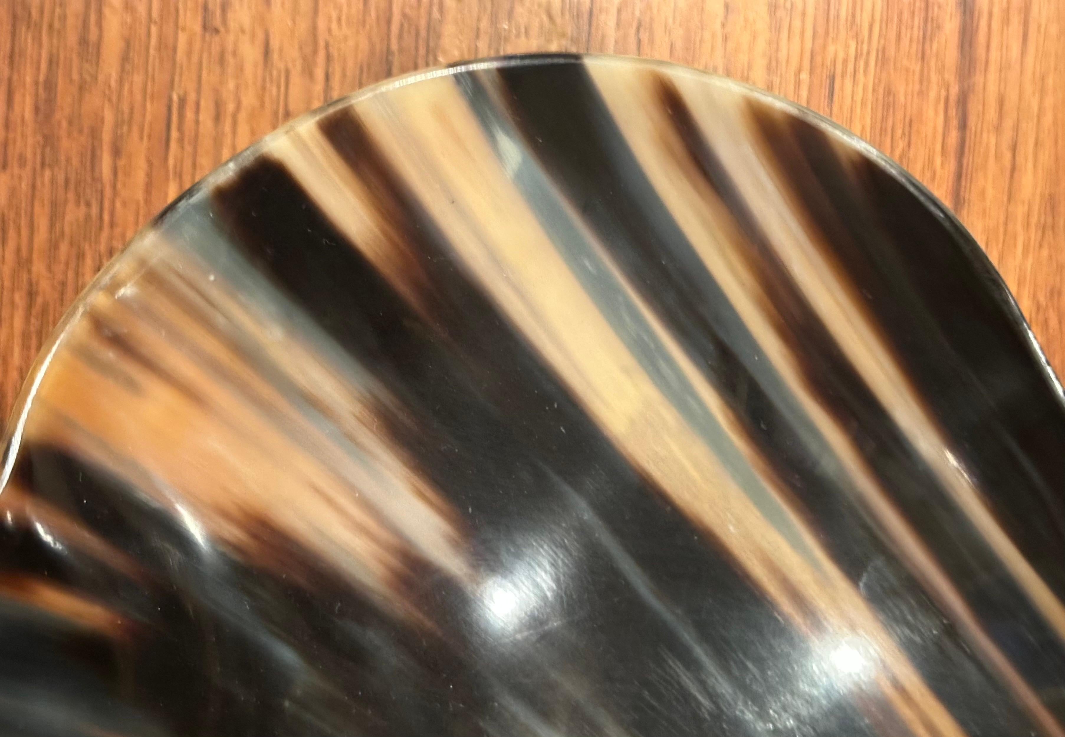 Natural Horn Sockel Schale im Angebot 8