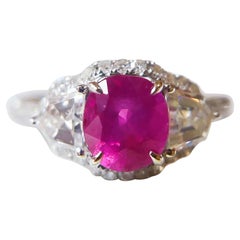 Anello con zaffiro rosa caldo naturale in oro bianco 18 carati e diamanti