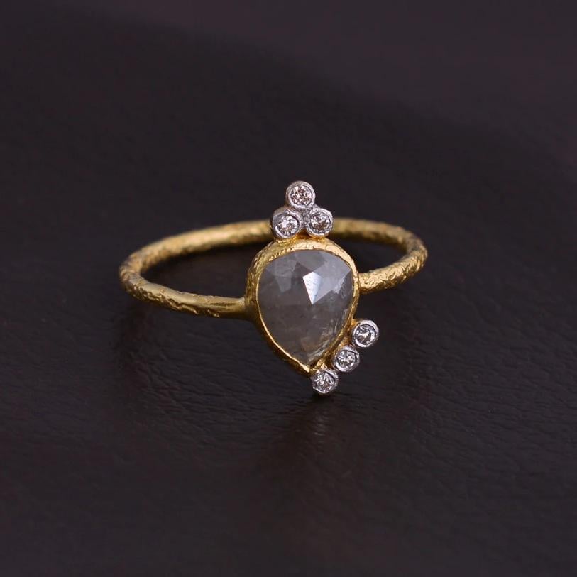 Natural Ice Diamond Ring 18K gold In New Condition For Sale In jaipur, IN