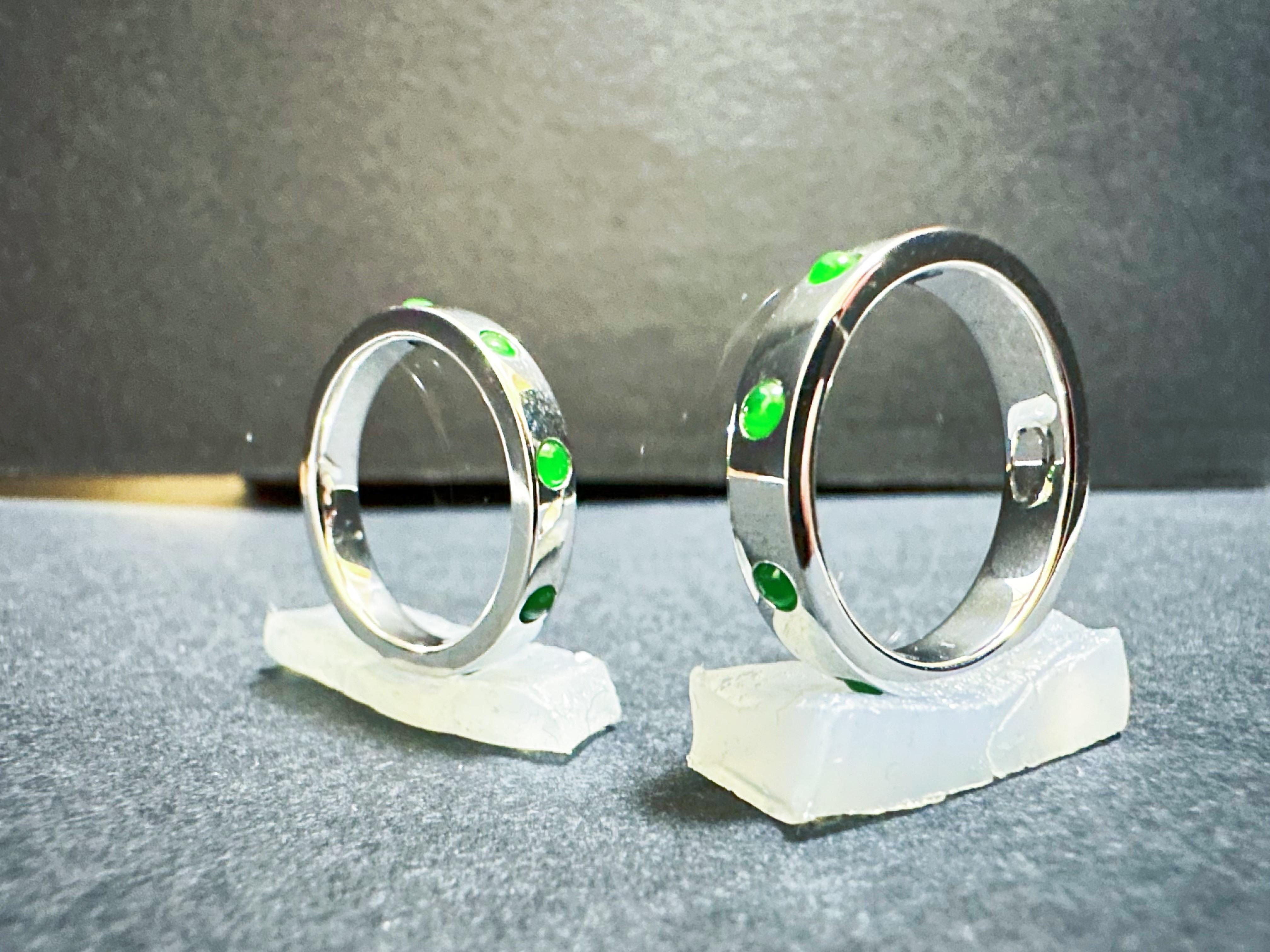Natural Imperial Green Jadeite Jade Cabochon 18K White Gold Ring For Sale 8
