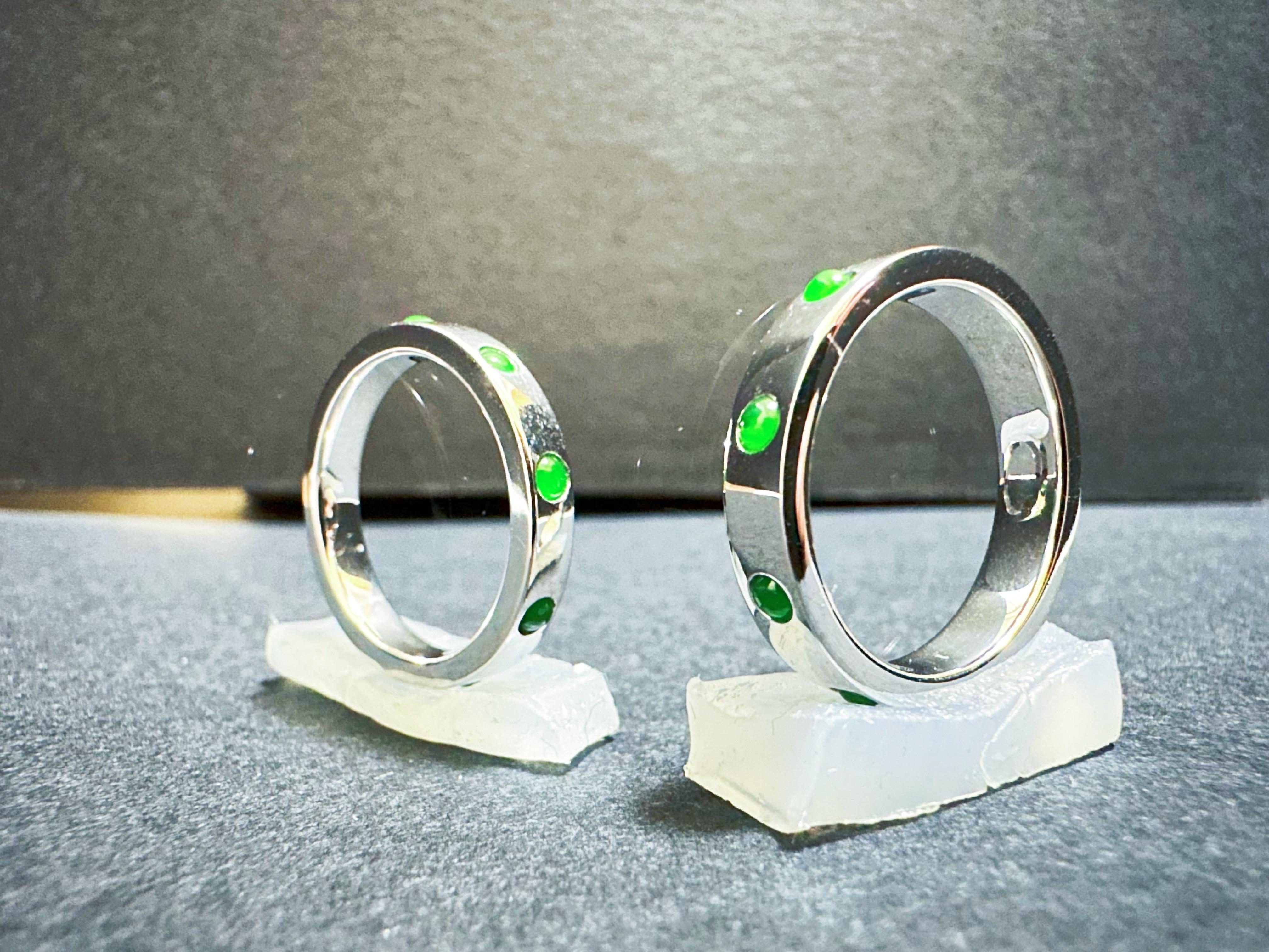 Natural Imperial Green Jadeite Jade Cabochon 18K White Gold Ring For Sale 9