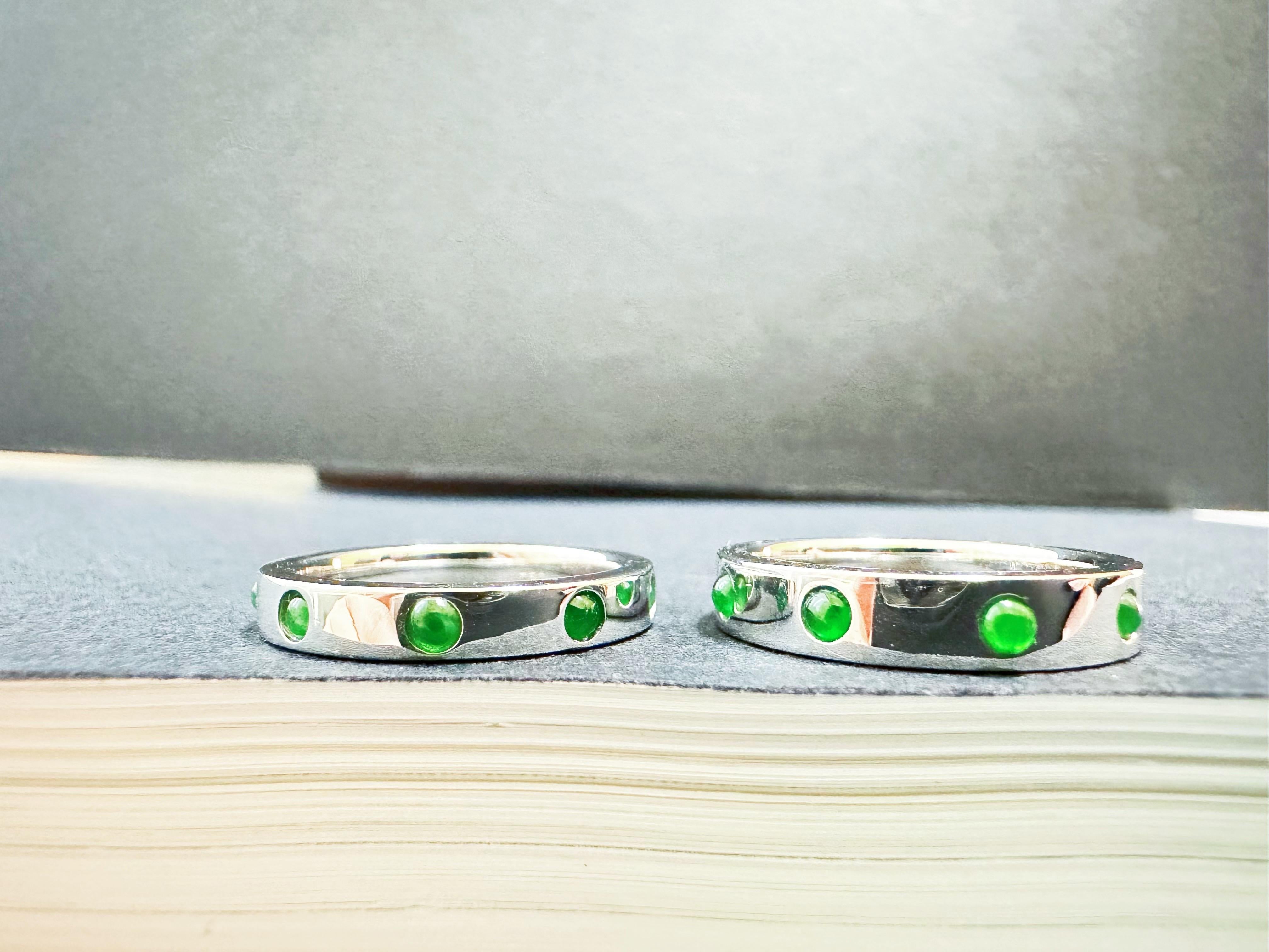 Natural Imperial Green Jadeite Jade Cabochon 18K White Gold Ring For Sale 11
