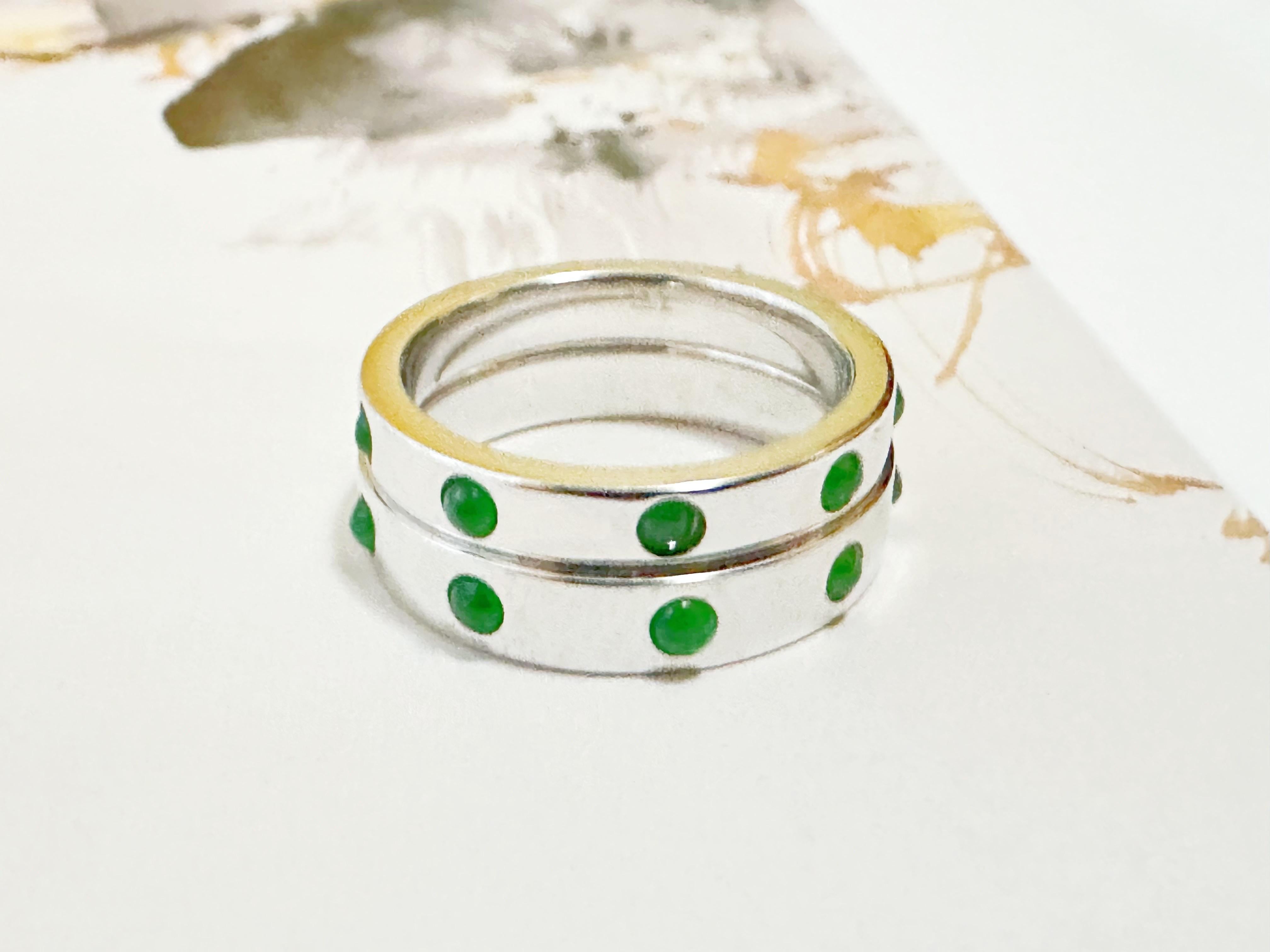 Round Cut Natural Imperial Green Jadeite Jade Cabochon 18K White Gold Ring For Sale