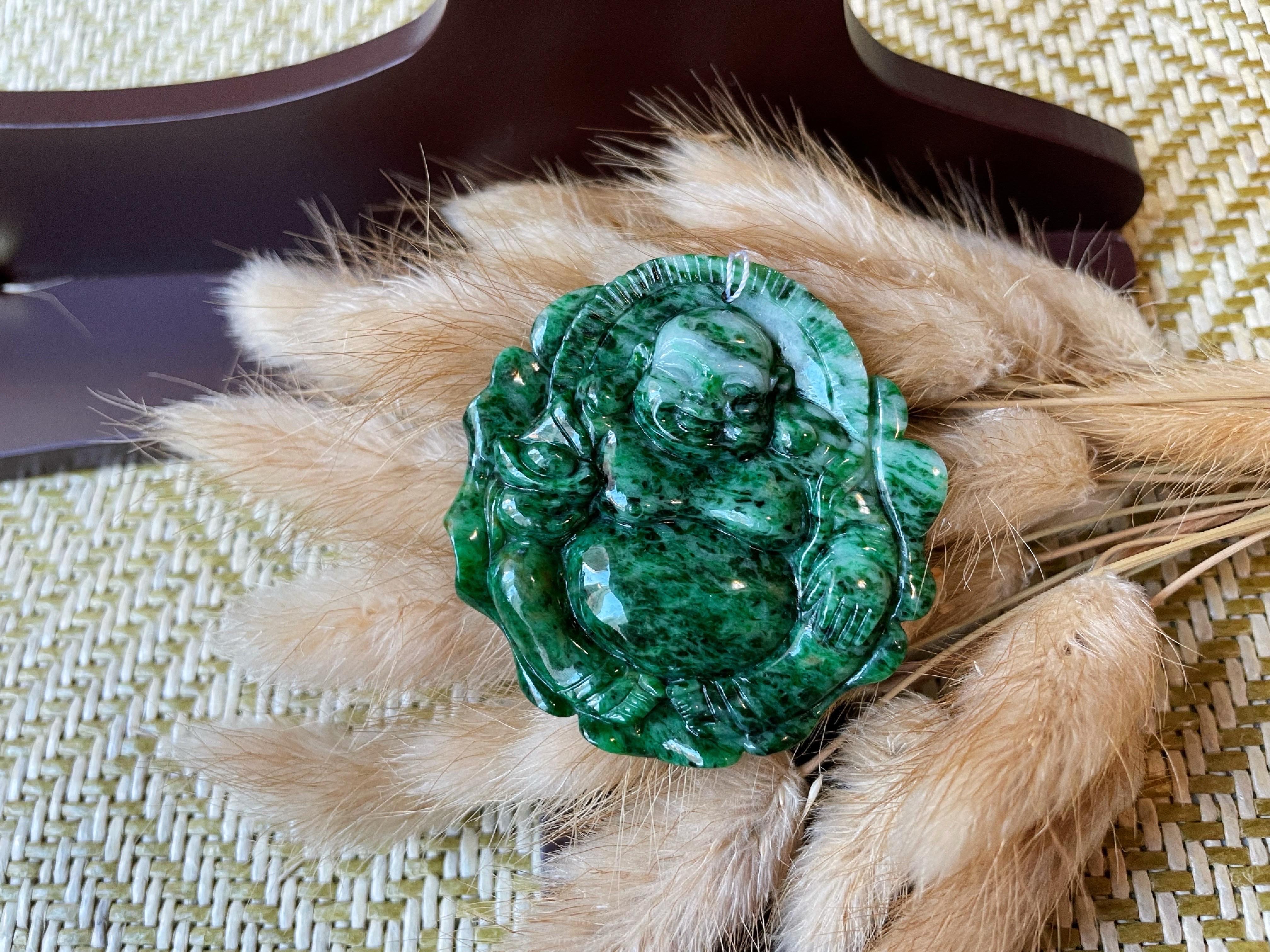 Piedra suelta de jade natural verde intenso Buda feliz, fabricación de joyas en Nuevo estado para la venta en Kowloon, HK