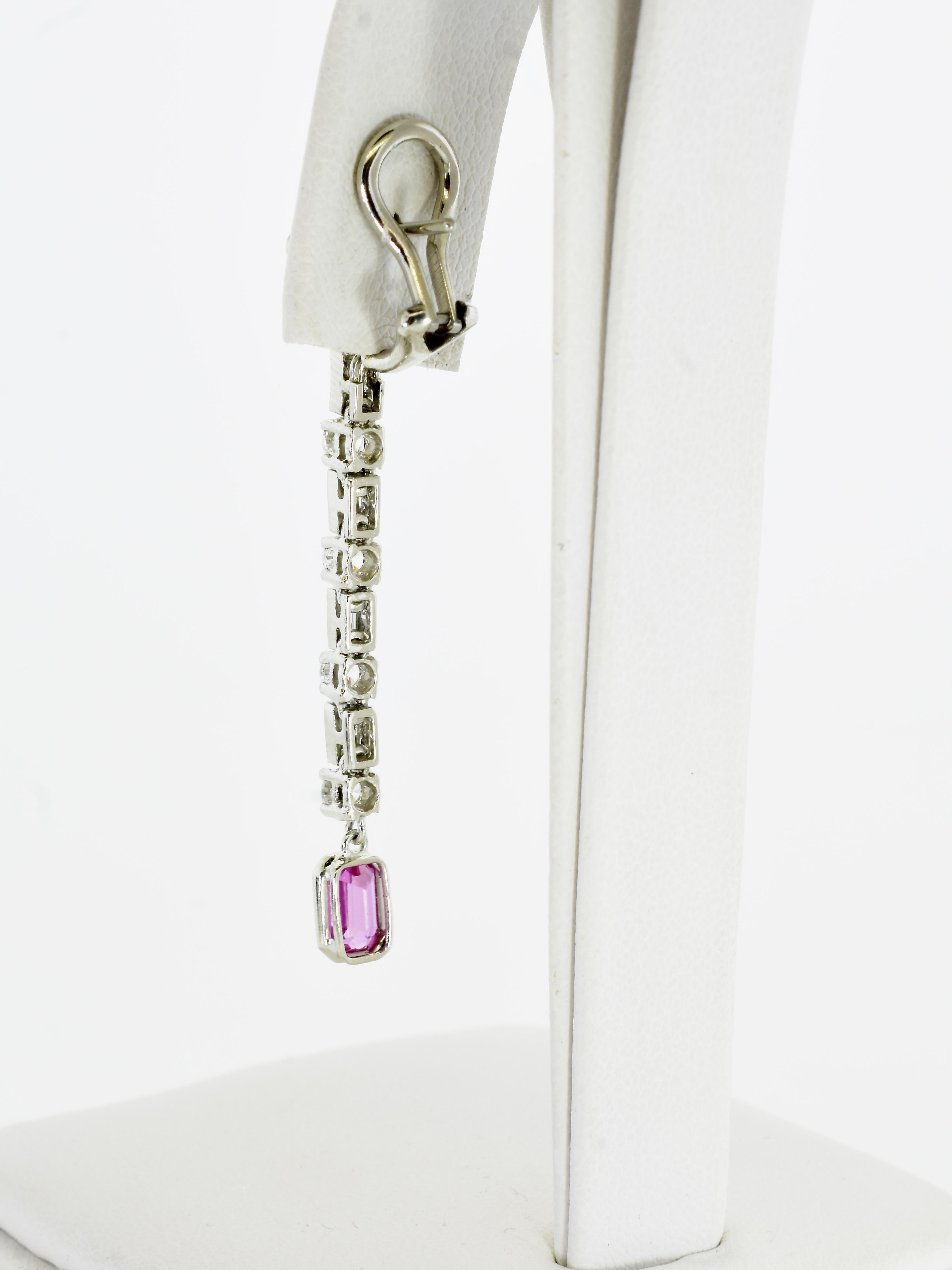 da uomo o donna Orecchini in platino con zaffiro rosa intenso naturale e diamanti di Pierre/Famille in vendita