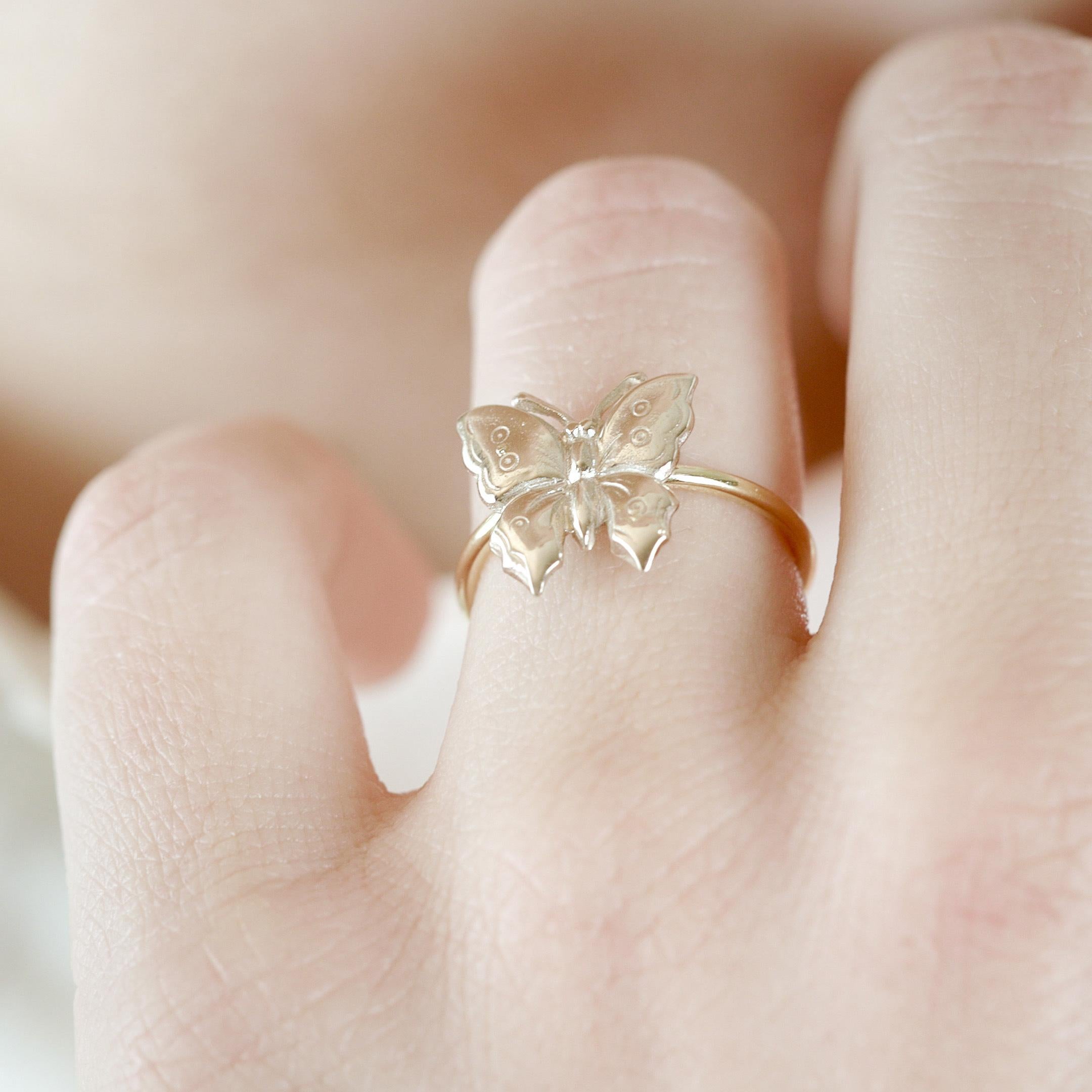 Orecchini a cerchio a farfalla in giada naturale in oro 18 carati Deco INTINI Jewels in vendita 5