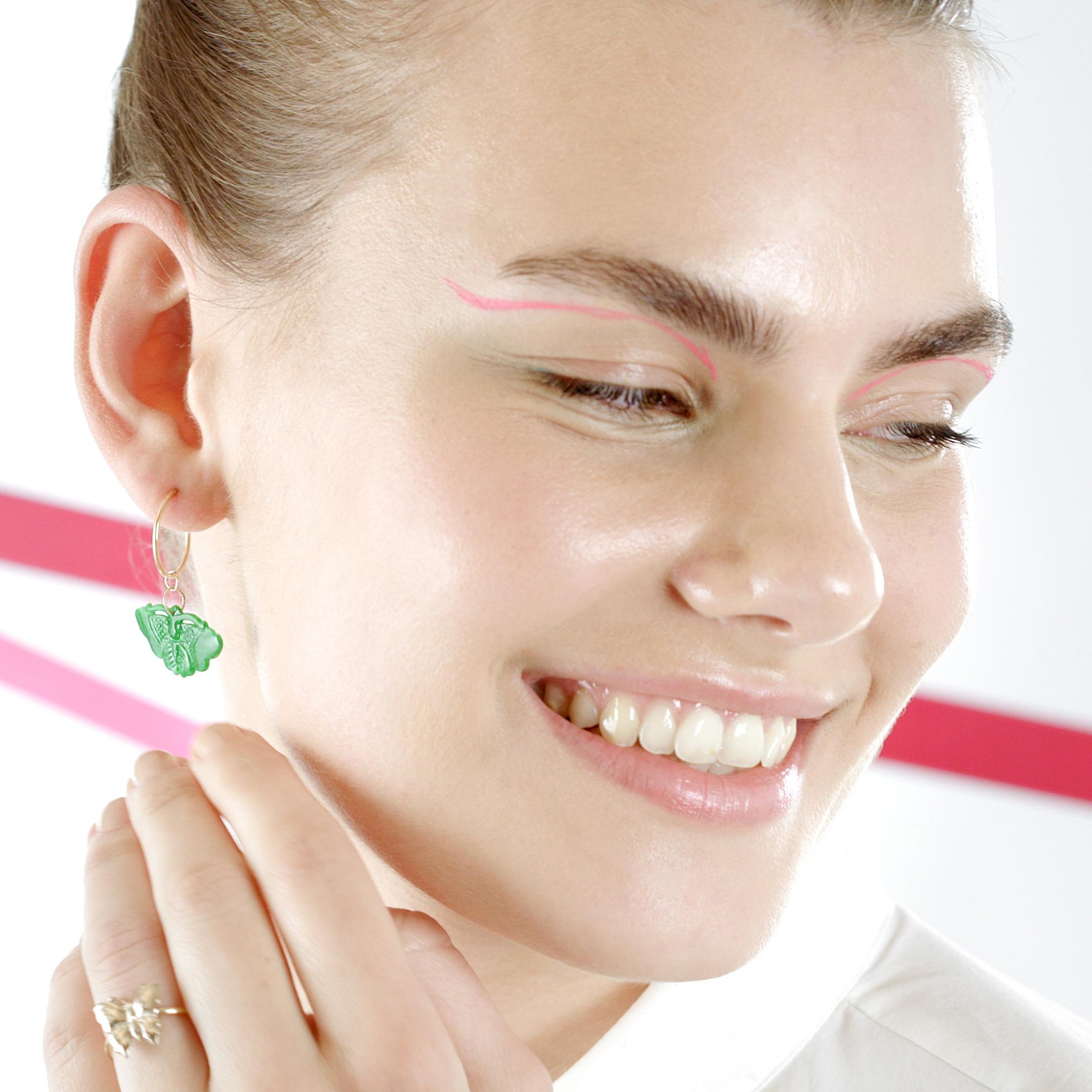 Orecchini a cerchio a farfalla in giada naturale in oro 18 carati Deco INTINI Jewels in vendita 11