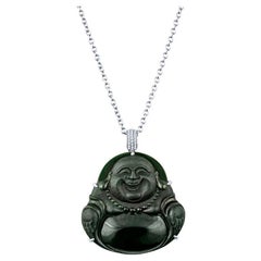 Buddha-Anhänger aus natürlicher Jade mit 0,15 Karat Diamant Bale 14 Karat Weißgold Halskette