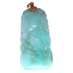 Pendentif en Jade Naturel sculpté 14kt symbole