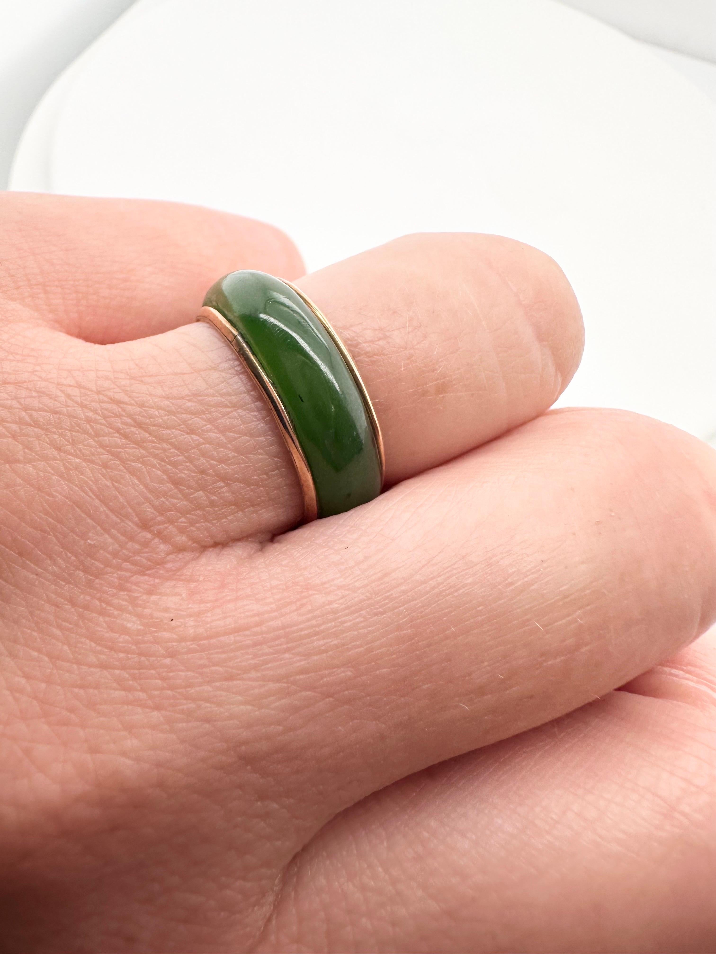 Women's or Men's Natural Jade eternity ring size 7.75 For Sale