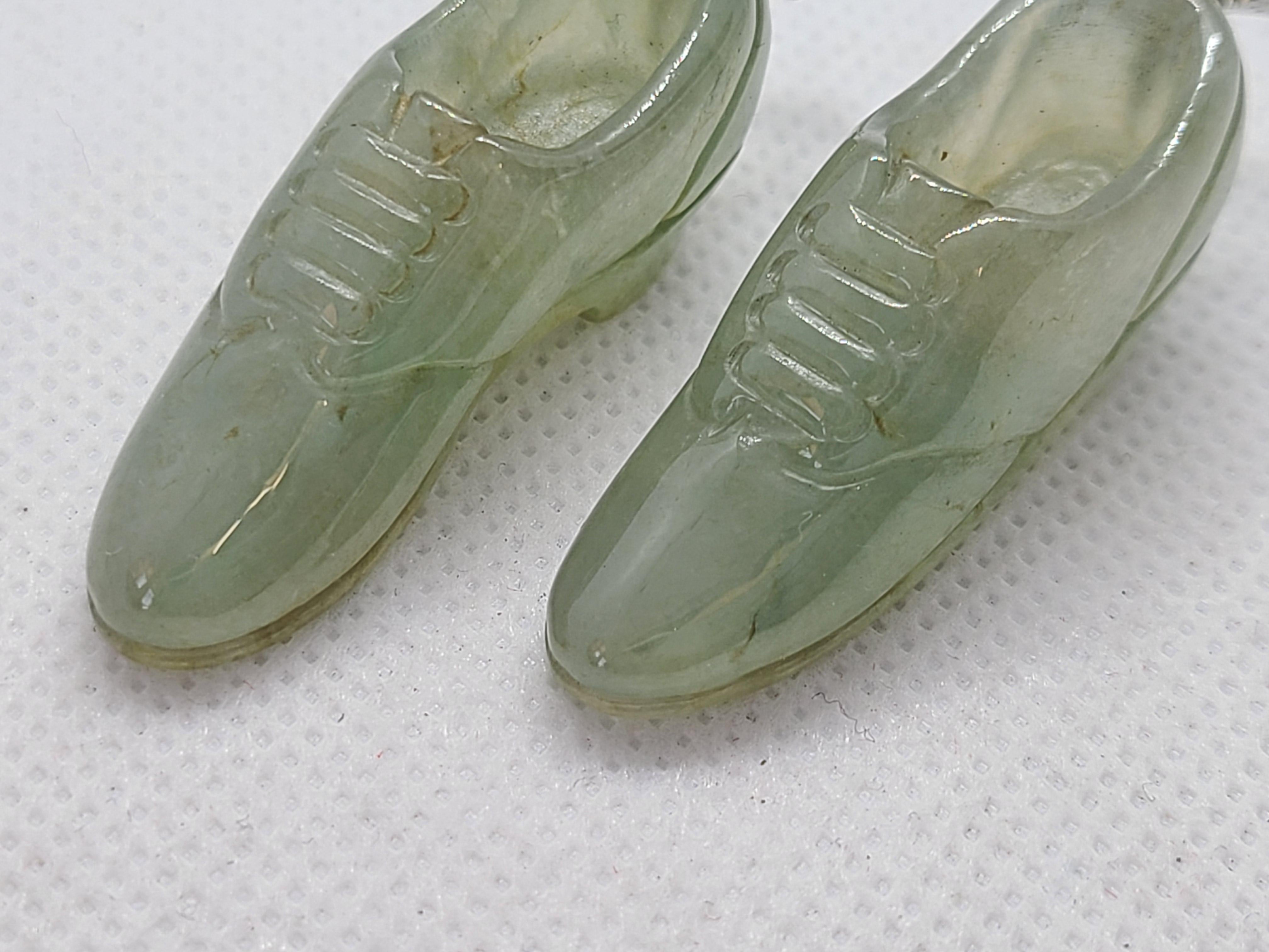 Taille mixte Pendentifs Paire de breloques pour chaussures en Jade Naturel en vente