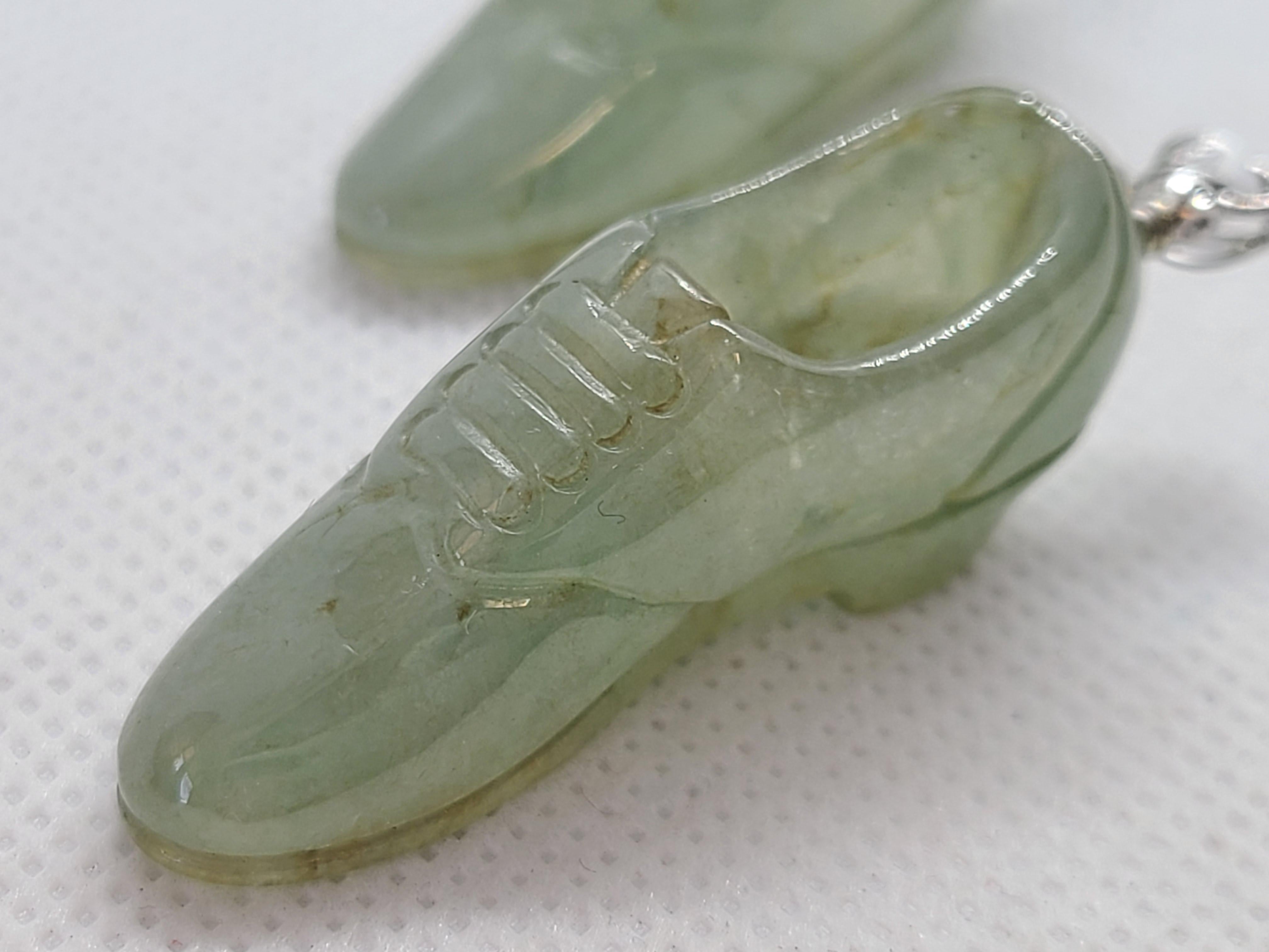 Pendentifs Paire de breloques pour chaussures en Jade Naturel en vente 3