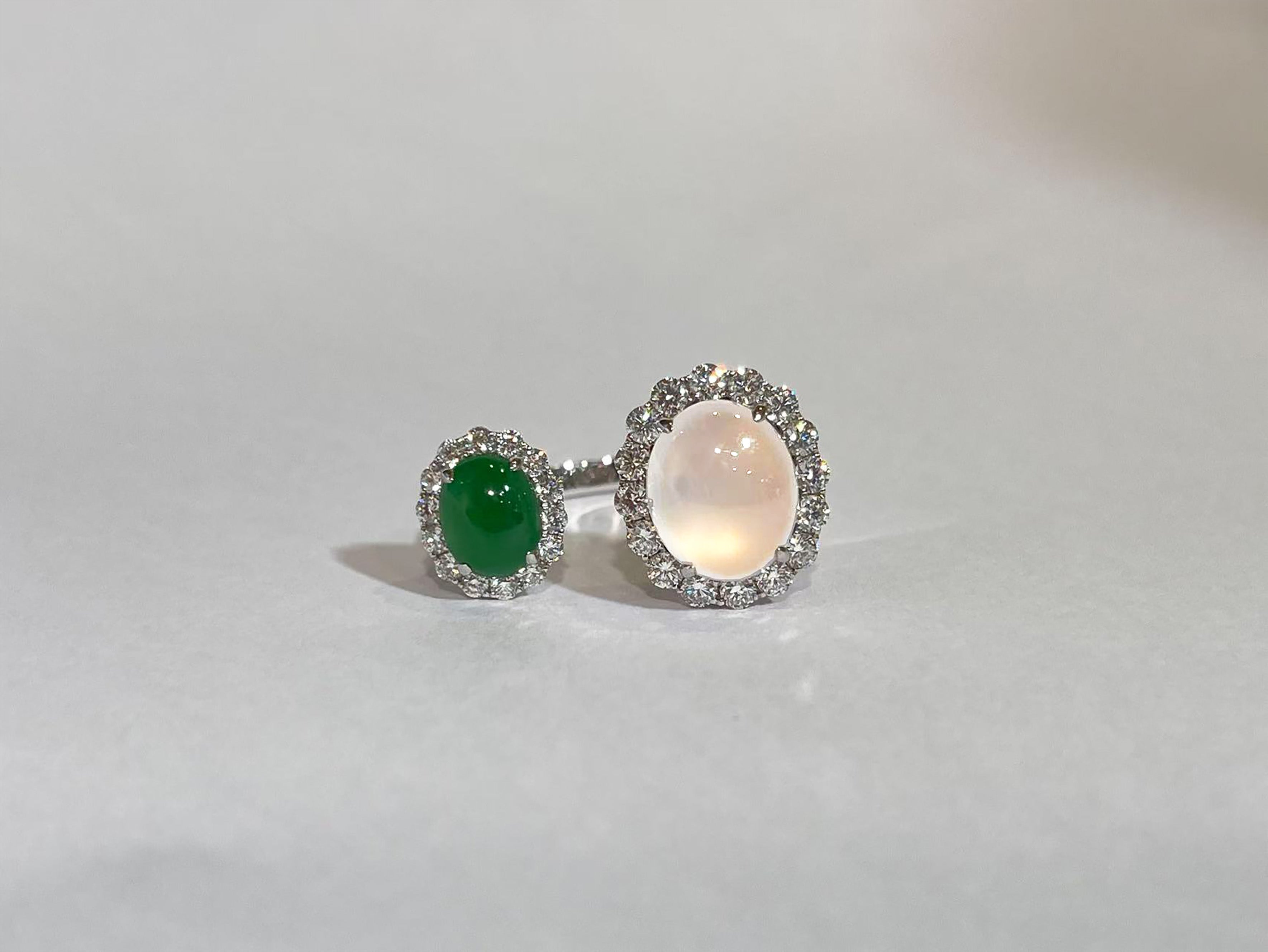 Anello in giadeite naturale e diamanti in oro bianco 18 carati in vendita 1