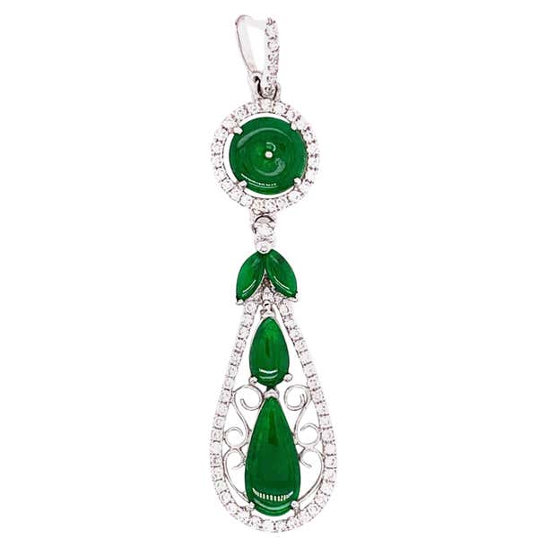 Feicui Natural Jadeite 'Fei Cui' and White Diamond Gold