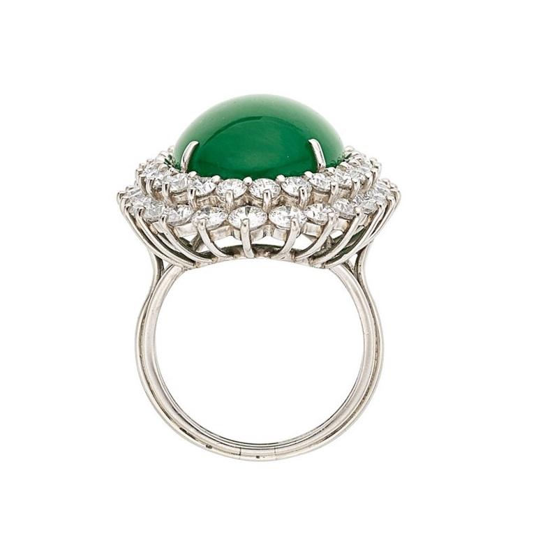 Modern Natural Jadeite Jade, Diamond, and White Gold Ring Total Carat Weight: 19.85 ct For Sale