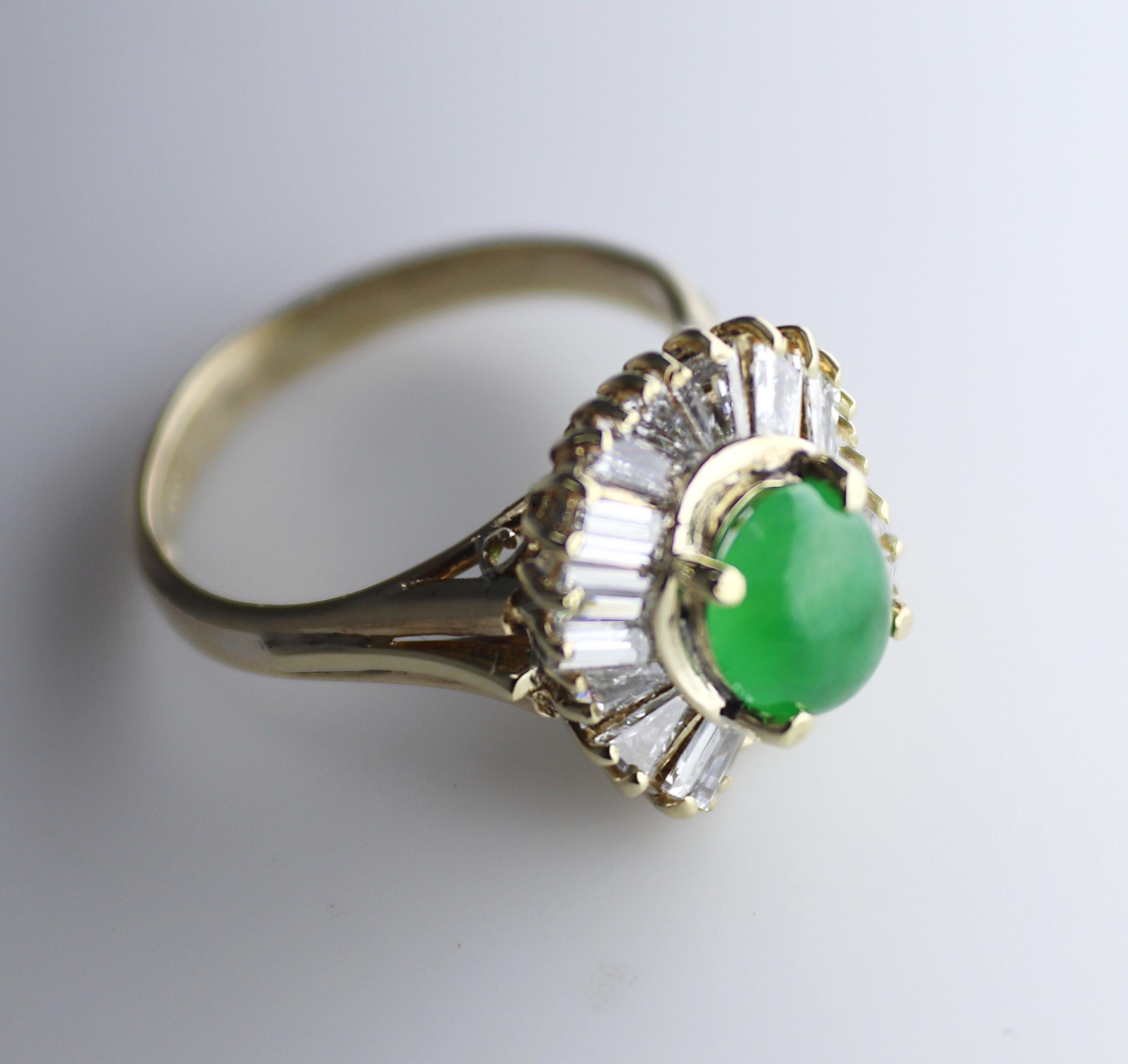 Cabochon Natural Jadeite Jade Mason Kay Report Certified, Diamond, Yellow Gold Ring For Sale