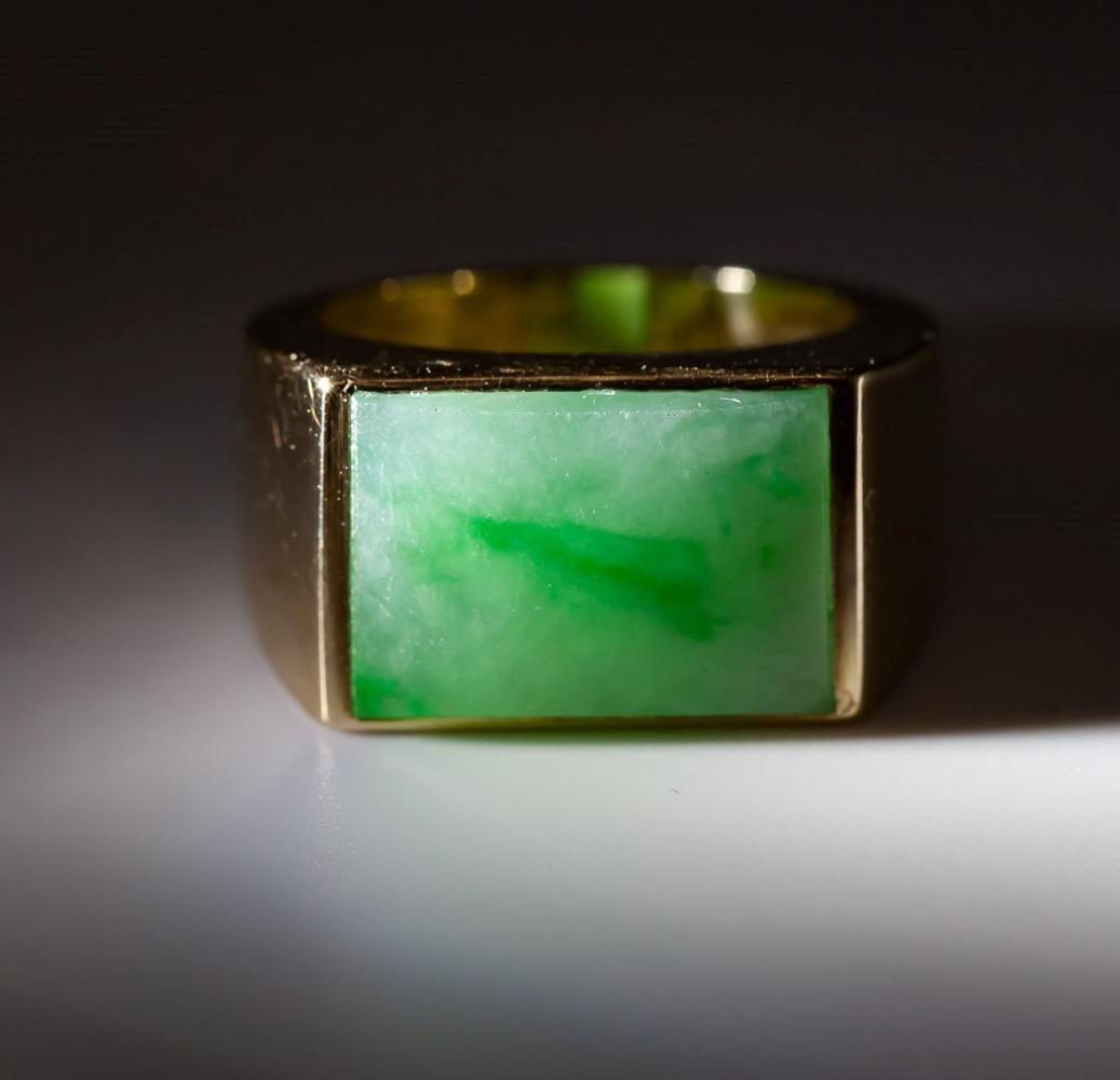 Natural Jadeite Jade “Mason Kay Report Certified” Yellow Gold Ring For Sale 1