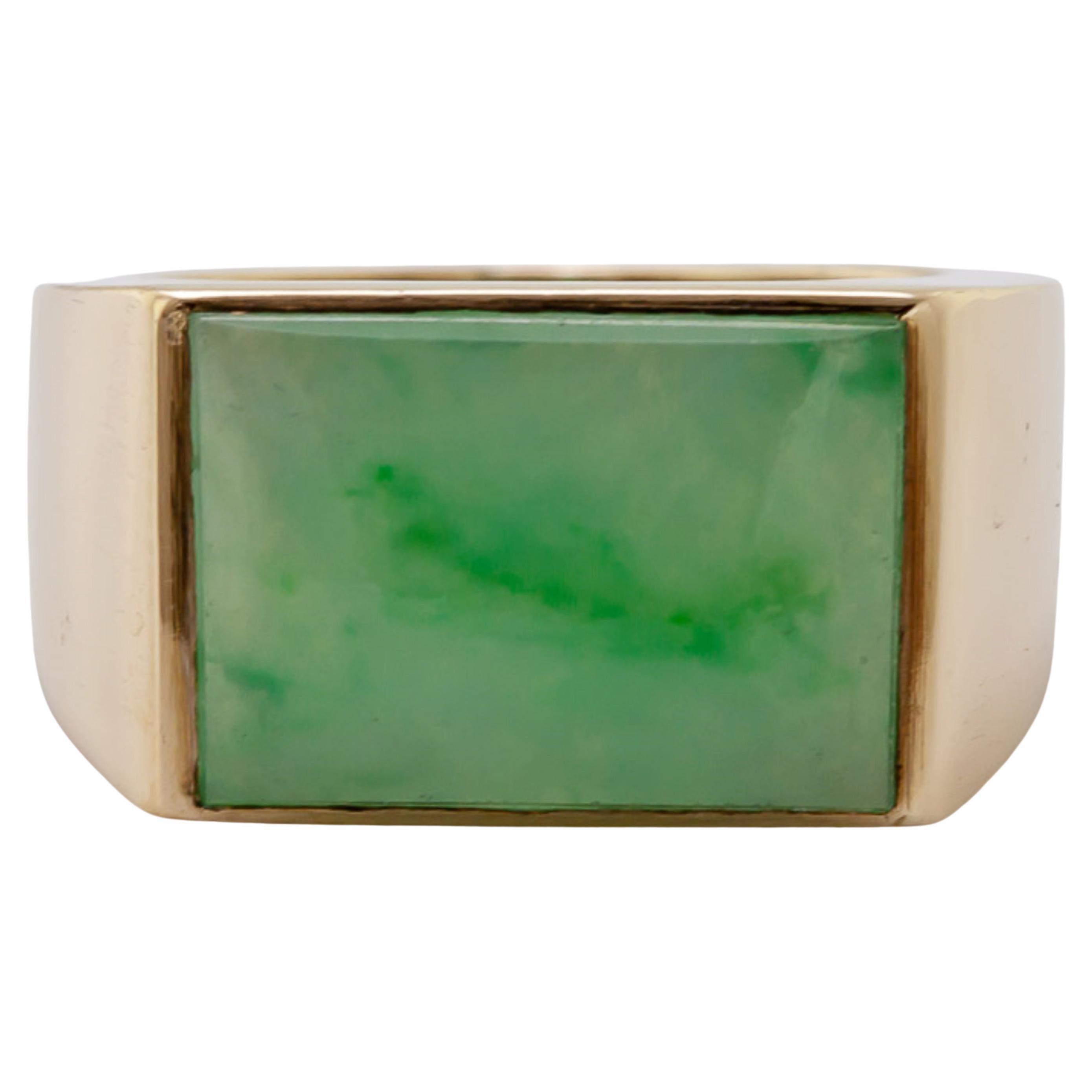 Natural Jadeite Jade “Mason Kay Report Certified��” Yellow Gold Ring For Sale