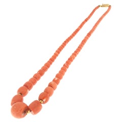 Used Natural Japanese Coral 18 Karat Yellow Gold Rope Necklace
