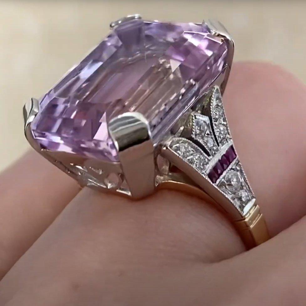 Natural Kunzite And Diamond Ring, (Approx 20.80-Carats) Emerald Cut, Platinum In Excellent Condition For Sale In New York, NY