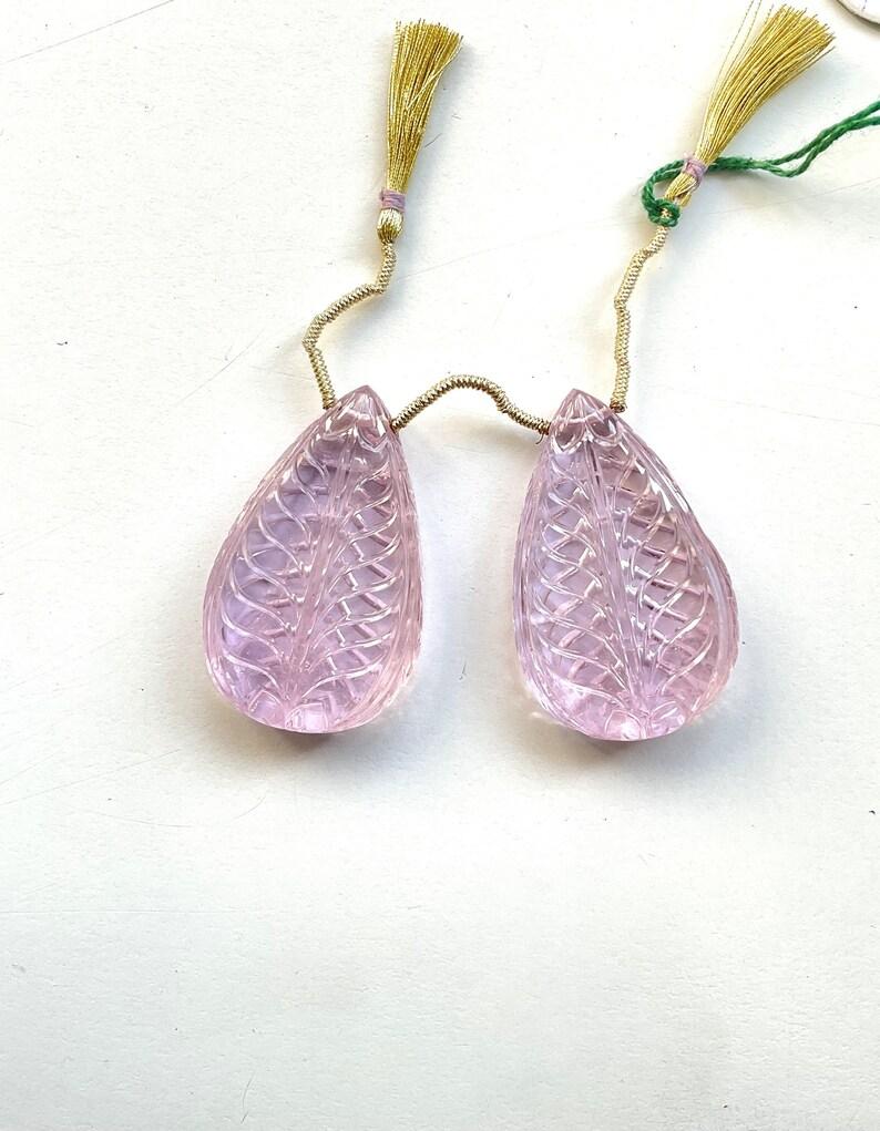 Natural Kunzite Earrings Pair 2 Pieces Carved Drops Gemstone for Jewelry Making For Sale 2
