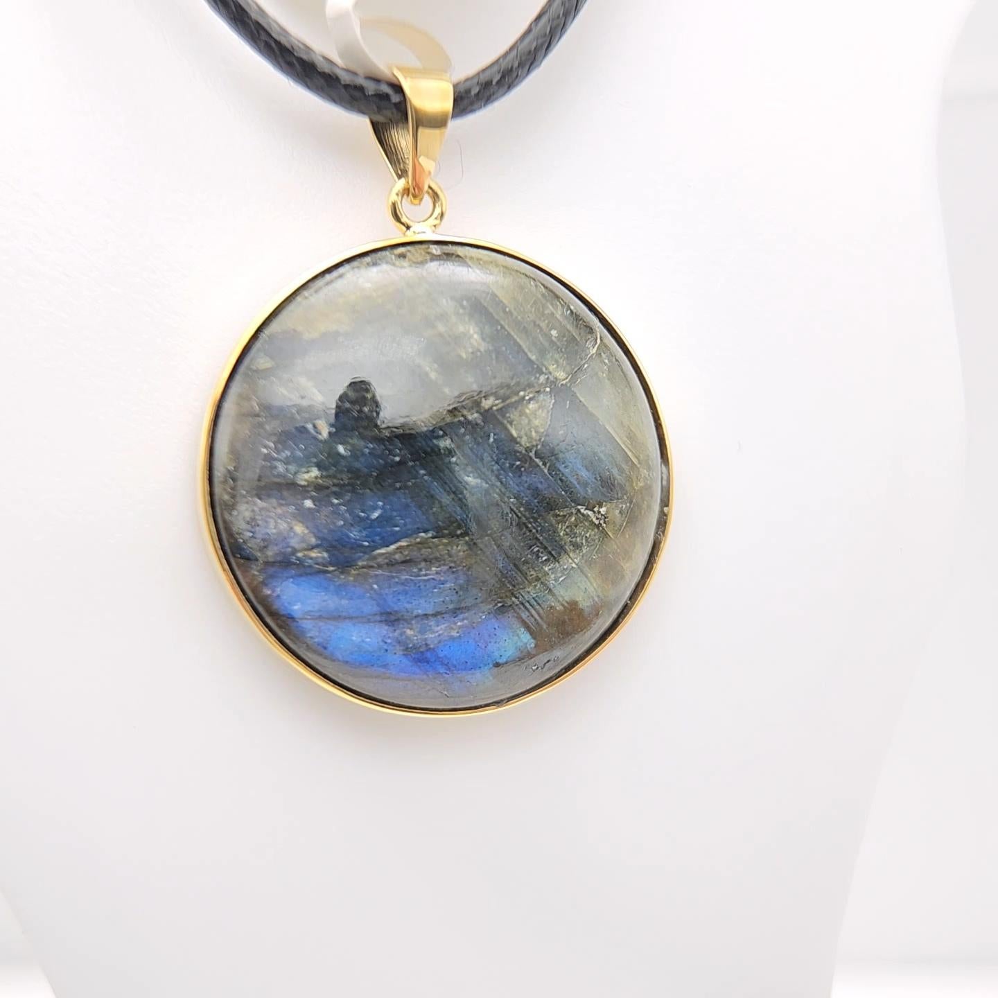 Ciondolo con pietra di labradorite naturale in argento 925 placcato in oro giallo in vendita 6