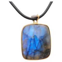 Natural Labradorite Stone Pendent Sterling Silver Plated with Yellow Gold