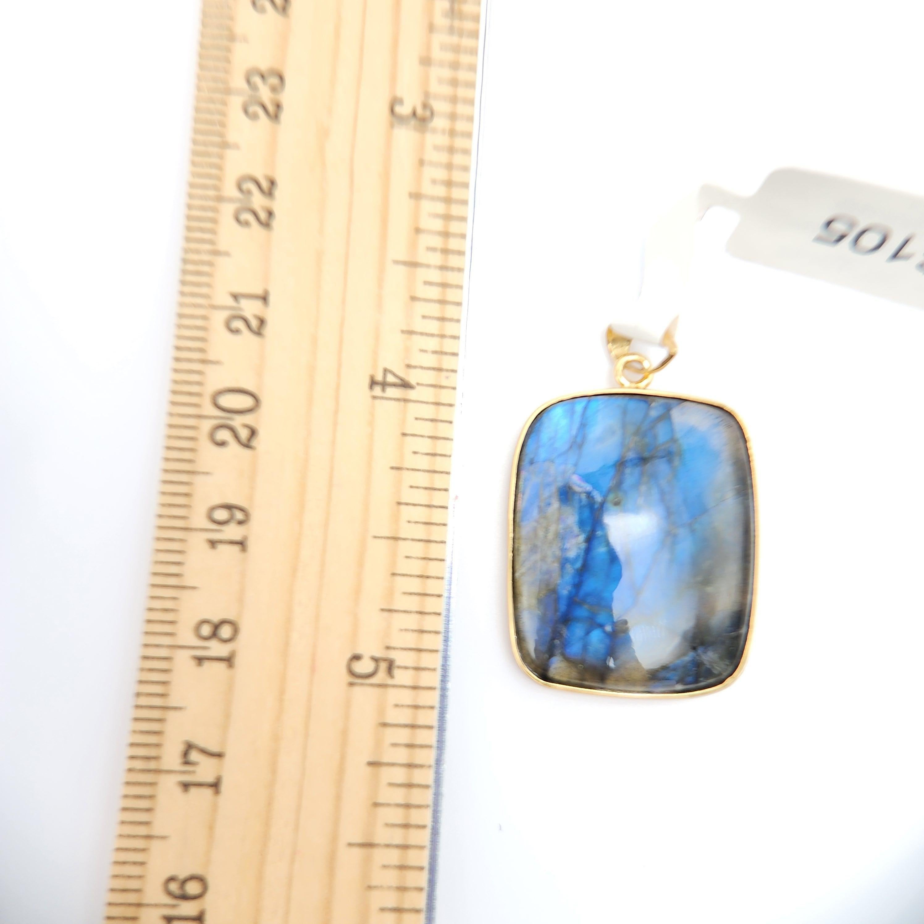 Pendentif en argent sterling plaqué or jaune avec labradorite naturelle Unisexe en vente