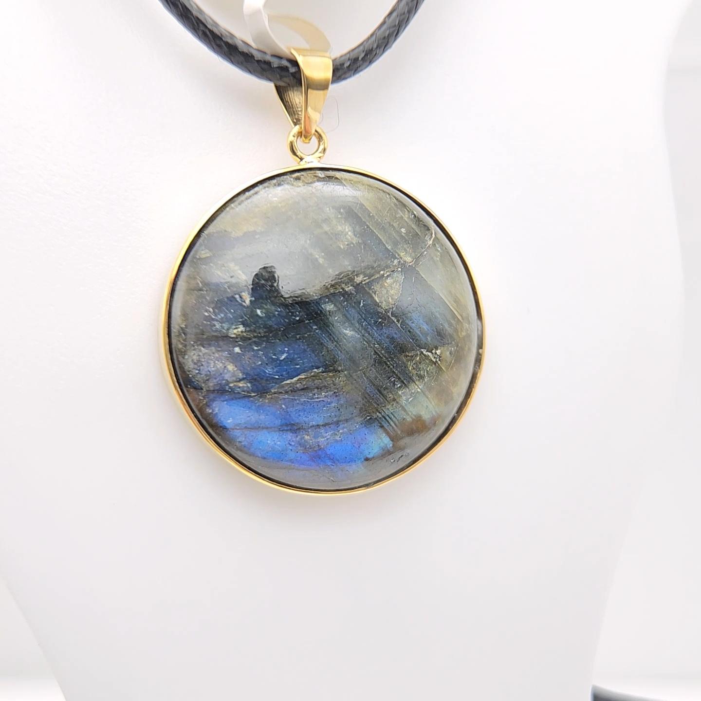 Ciondolo con pietra di labradorite naturale in argento 925 placcato in oro giallo in vendita 1