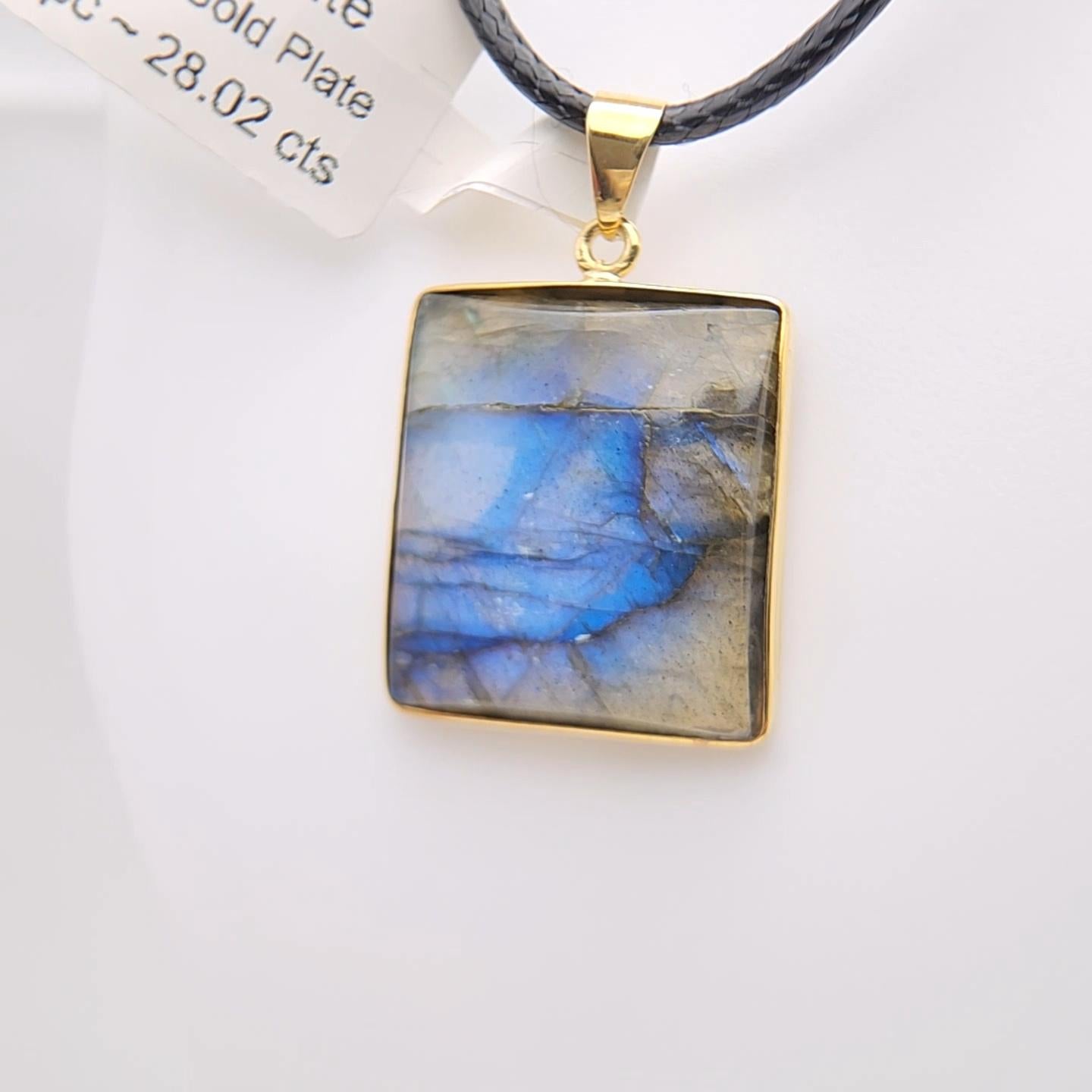 Ciondolo con pietra di labradorite naturale in argento 925 placcato in oro giallo in vendita 3