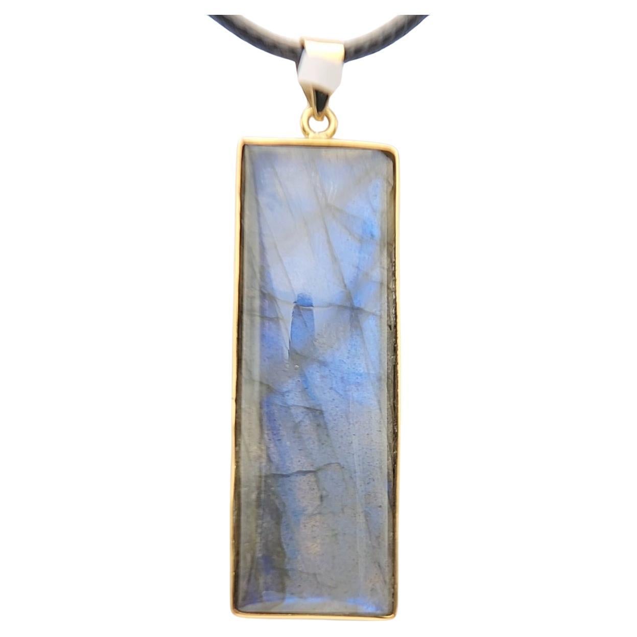 Ciondolo con pietra di labradorite naturale in argento 925 placcato in oro giallo in vendita