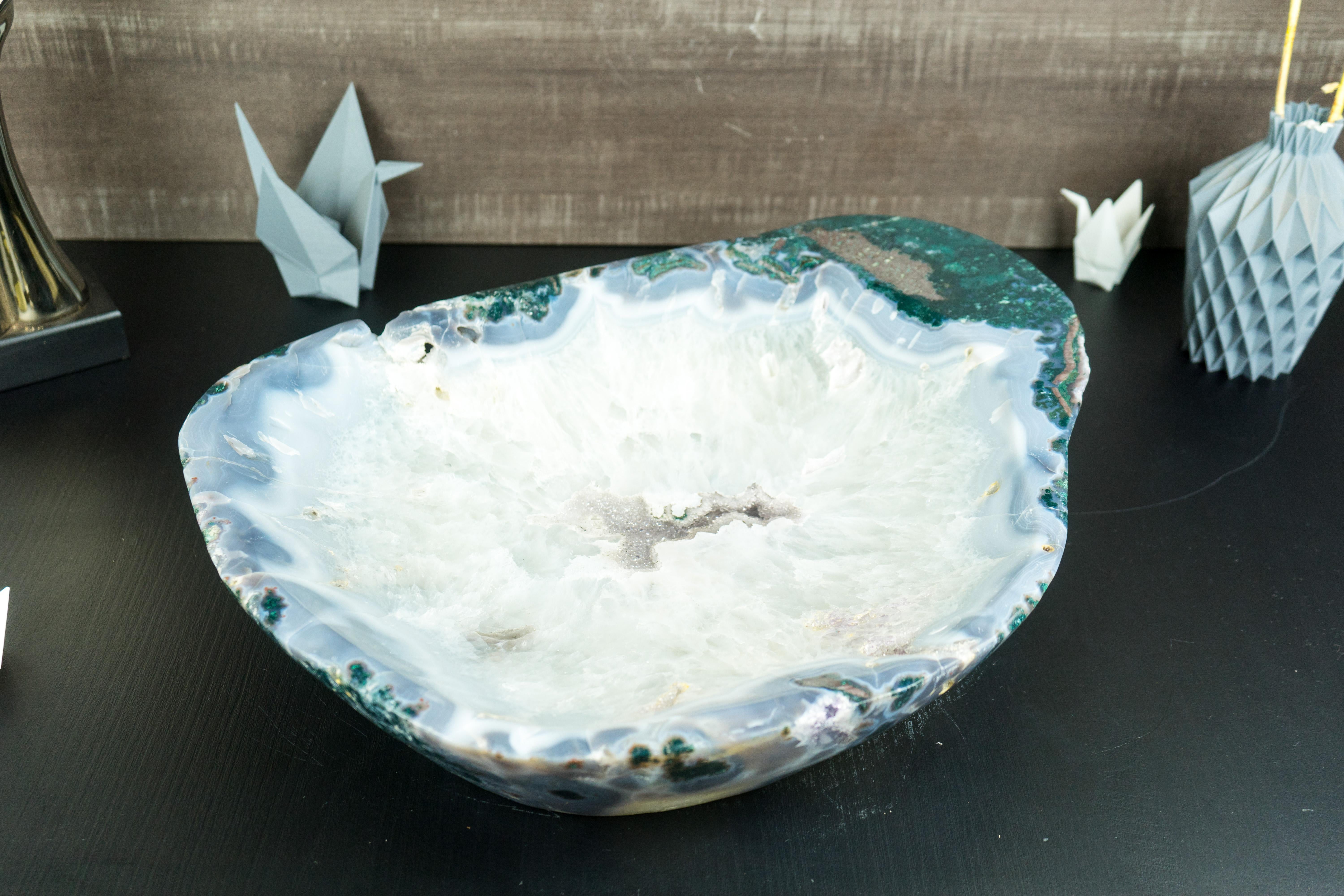 Grande coupe décorative en dentelle d'agate naturelle avec améthyste et cristal de roche en vente 3