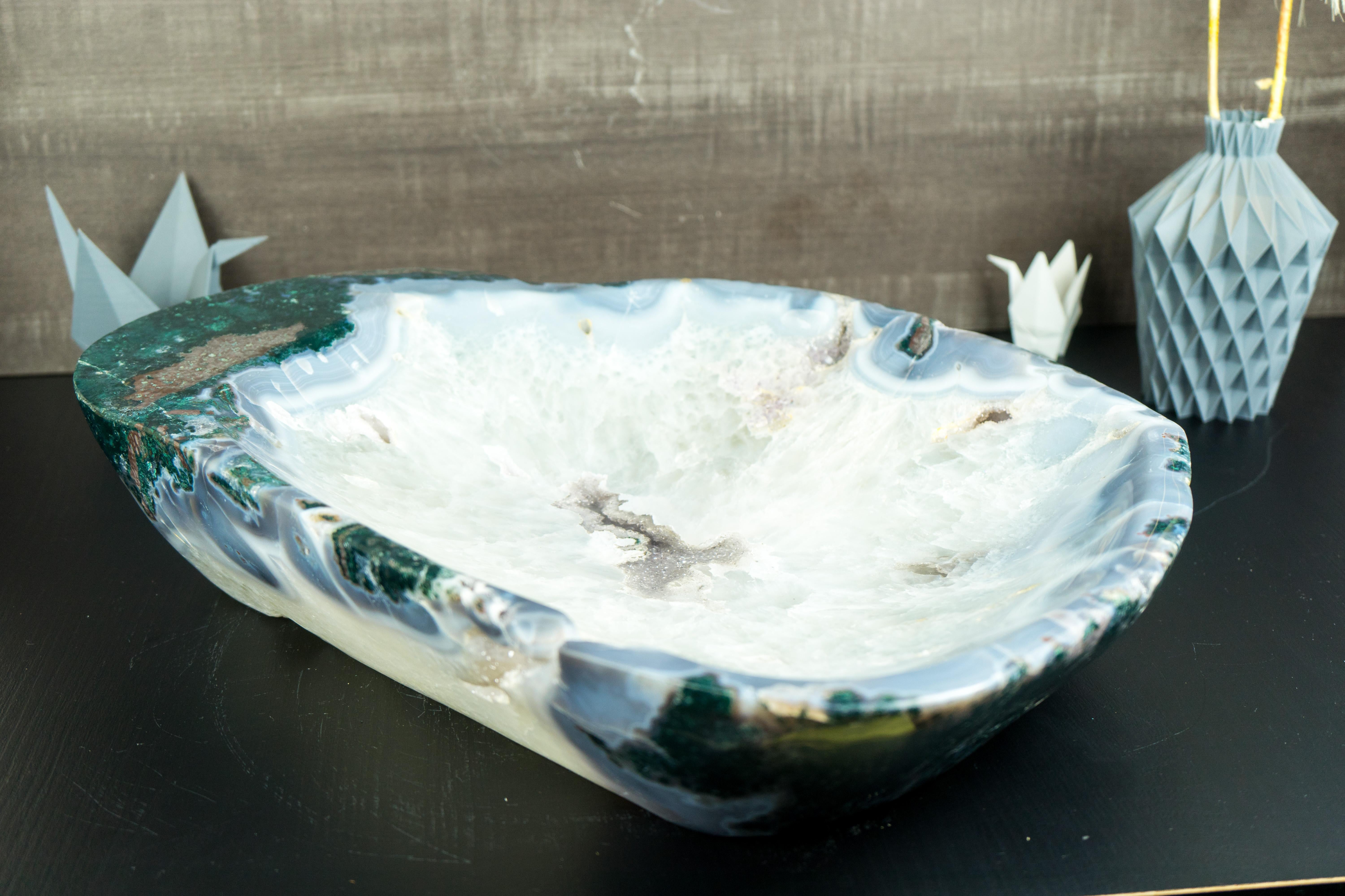 Natural Lace Agate with Amethyst and Rock Crystal Large Decorative Bowl For Sale 6