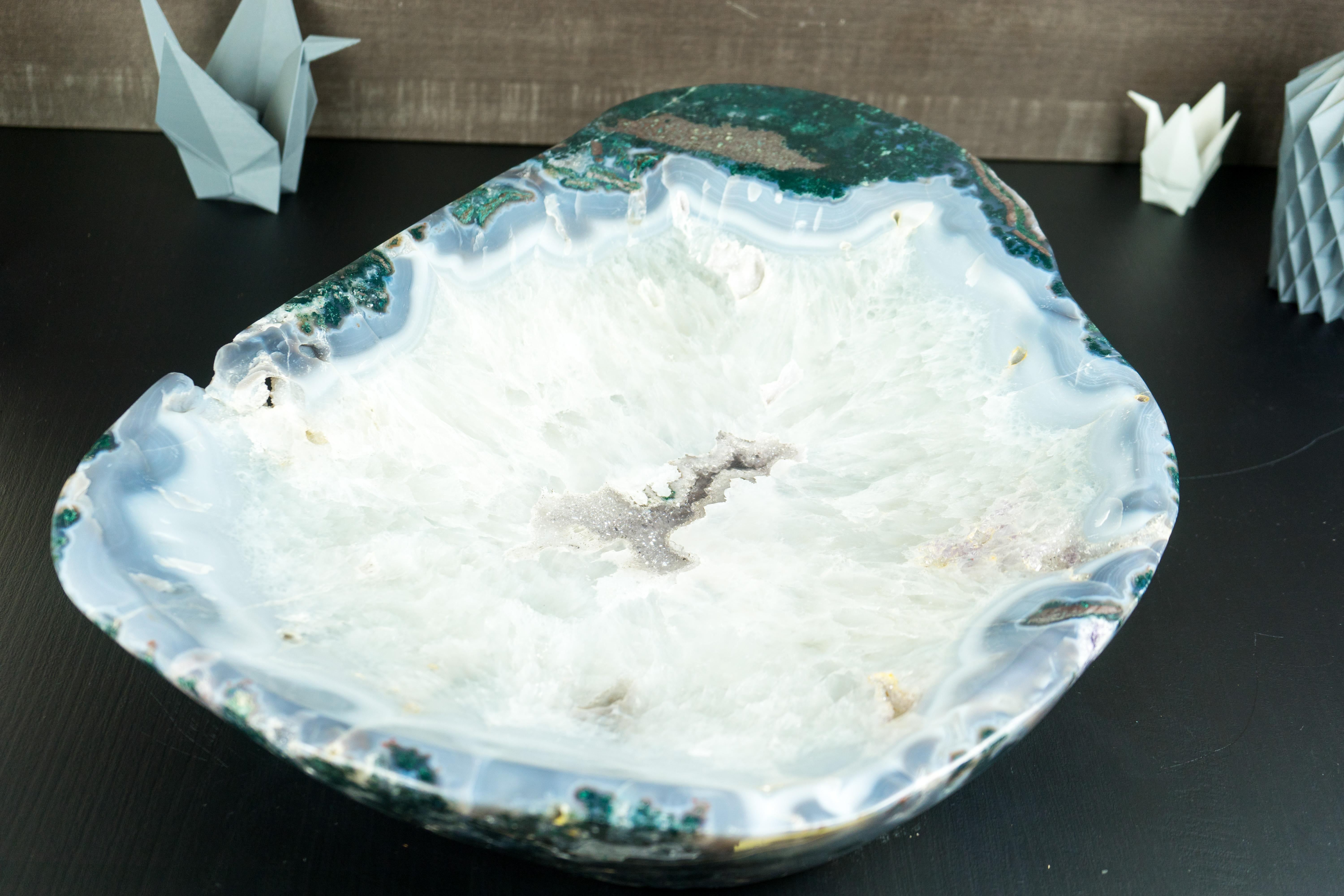 Grande coupe décorative en dentelle d'agate naturelle avec améthyste et cristal de roche en vente 2