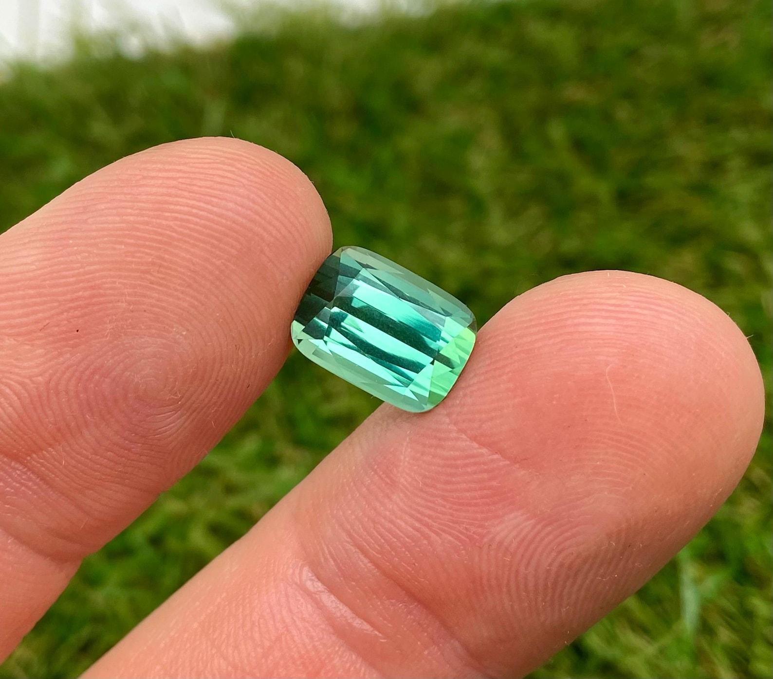 Gemma sfusa Nature Lagoon Tourmaline 6,12 ct. Taglio a cuscino Origine Afghanistan in vendita 5