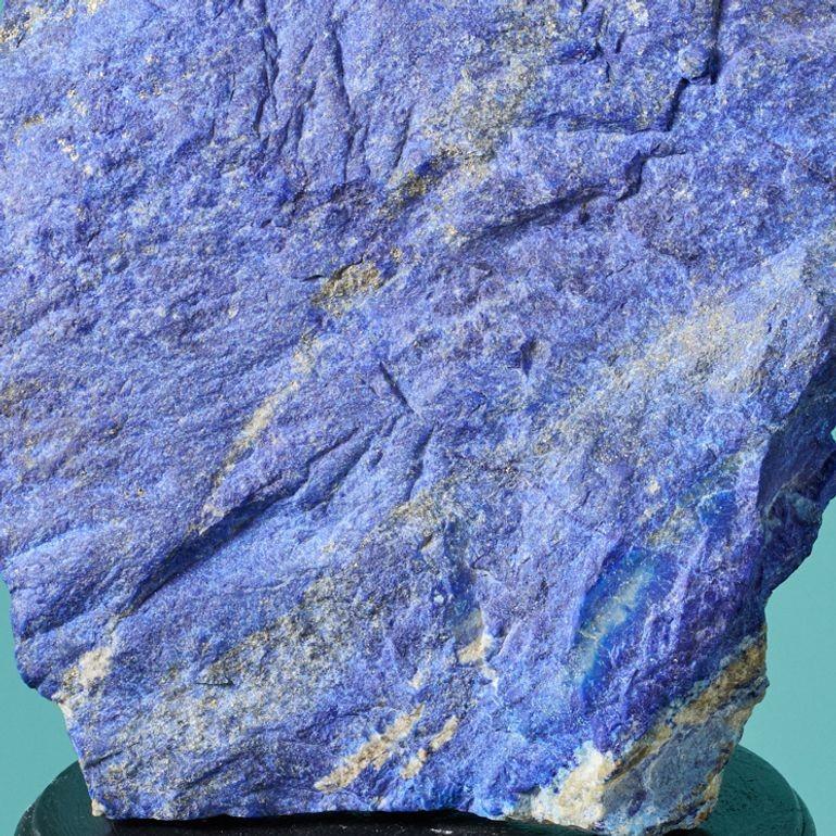 Fino al XVIII secolo Specie di piatto di Lapislazzuli naturale in vendita