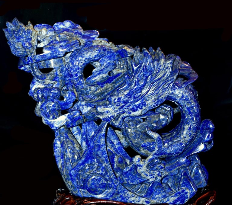 Natural Lapis Luzuli Dragon Statue, Multi-Dimensional Hand Carved For Sale 7