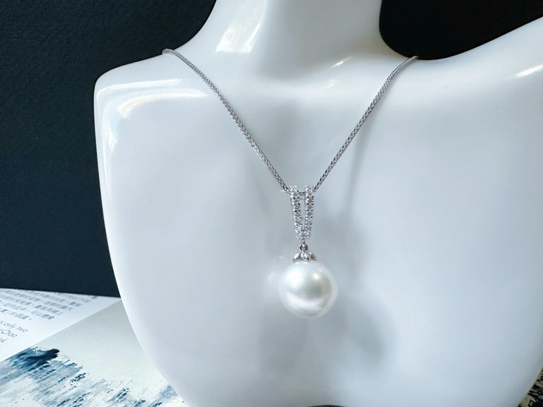 Boucles D'oreilles Or 18K Massif Avec Perle D'Australie 15,7mm Et Diamants - Neuf Avec étiquettes