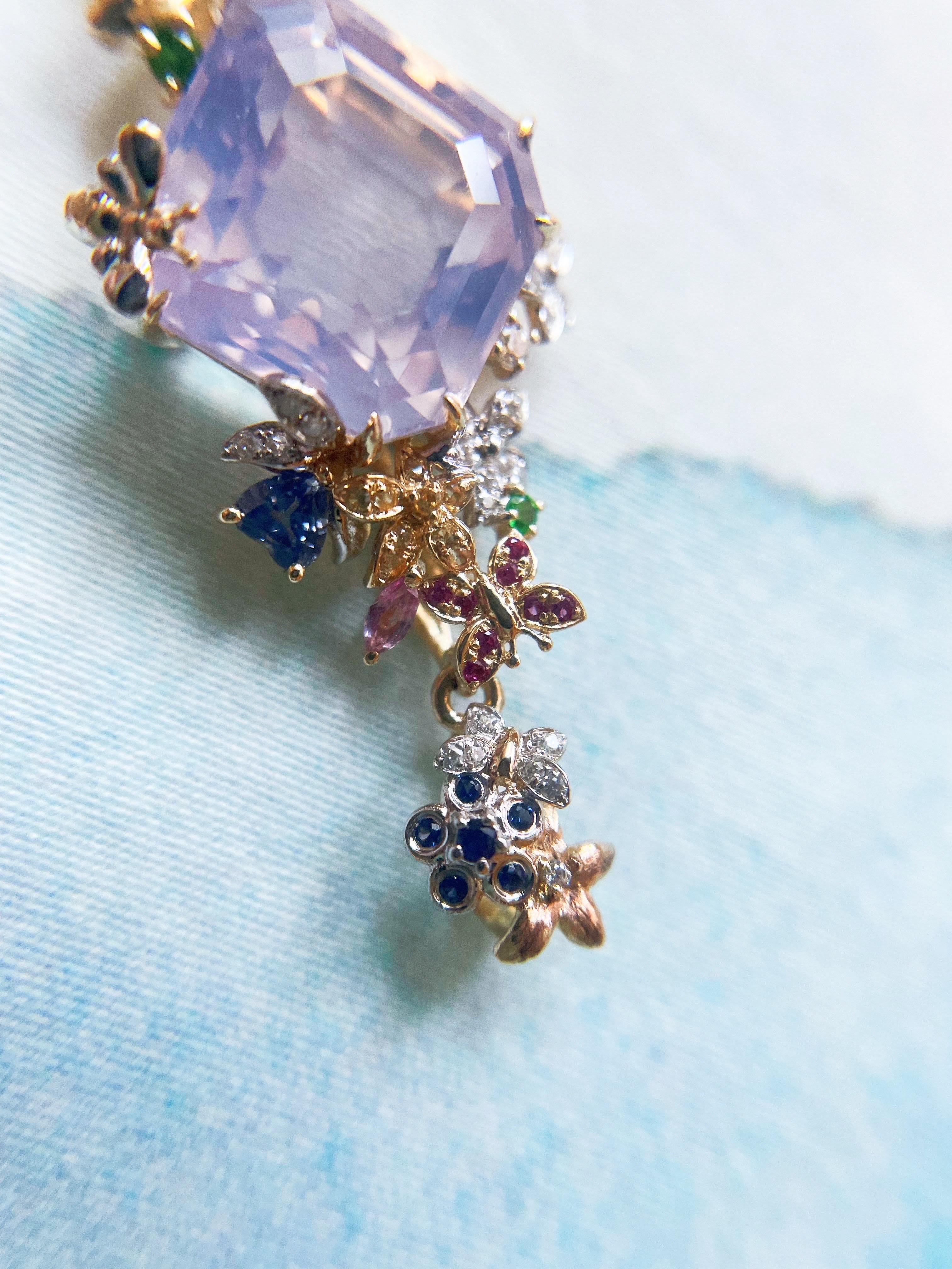 Colgante de Zafiros de Oro Bicolor 14k Floral de Mariposa Amatista Lavanda Natural en venta 3