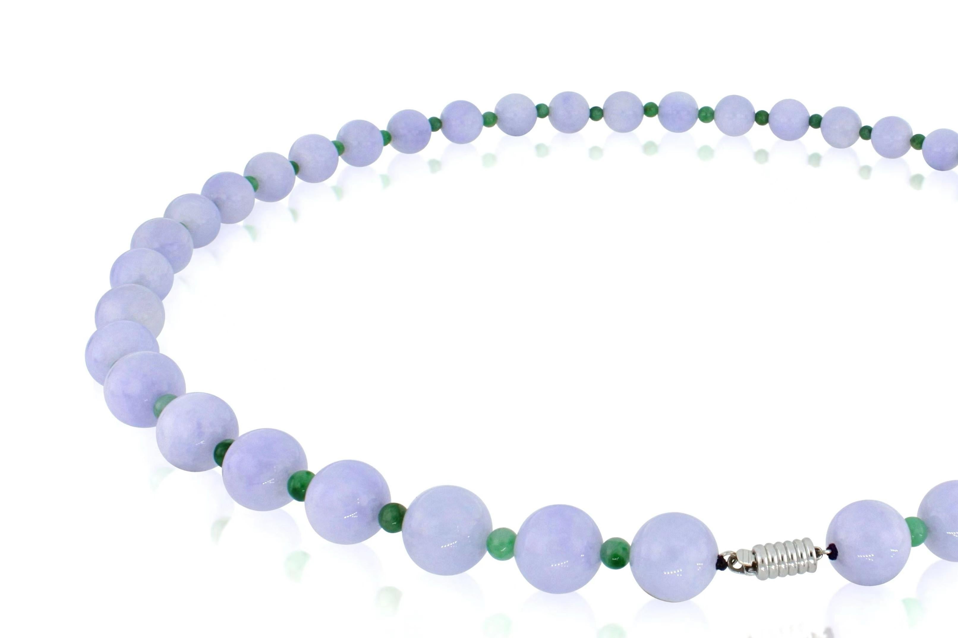 Collana di giadeite naturale color lavanda in vendita 1