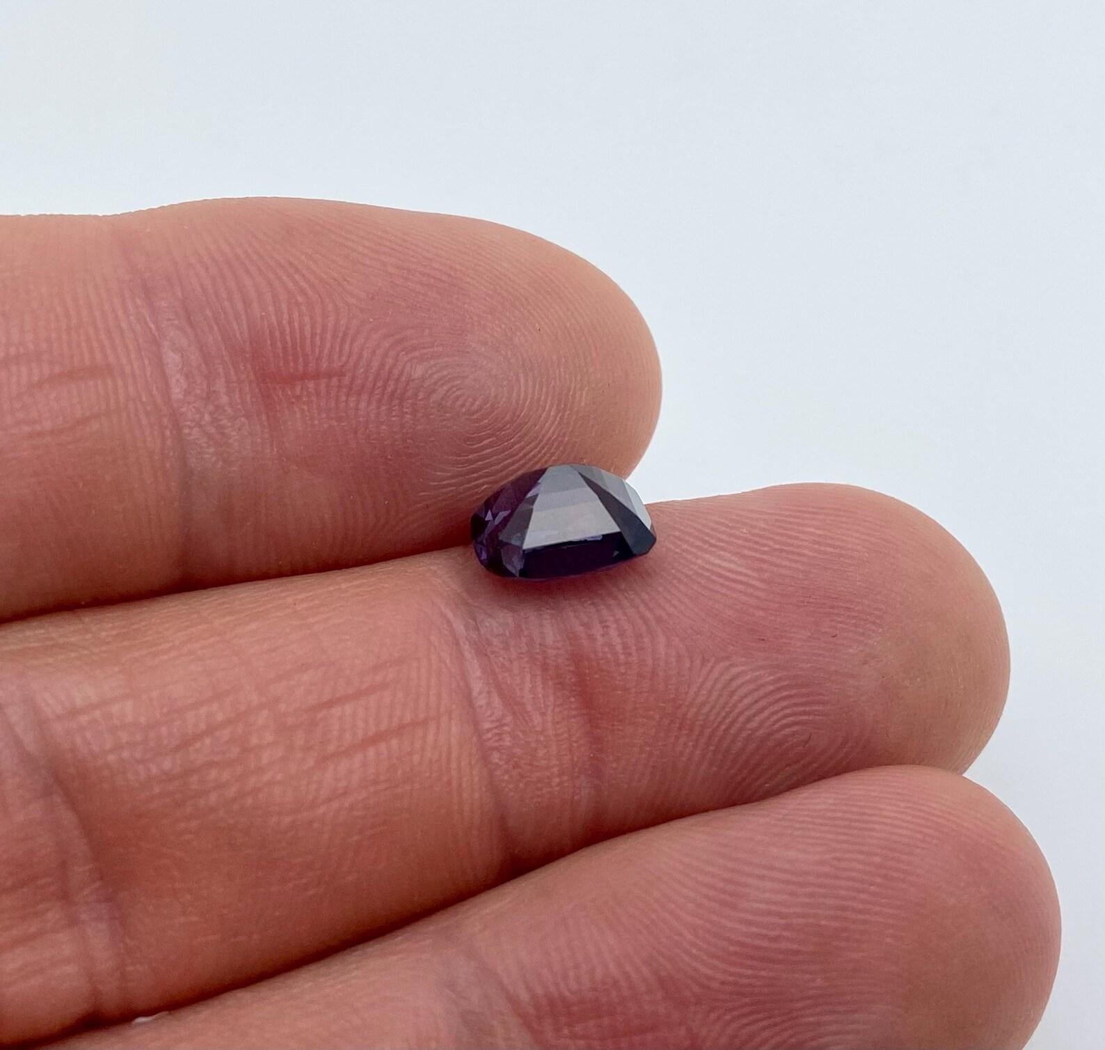 Women's or Men's Natural Lavender Purple spinel quality VS, 3.13 Ct. gemstone, Cushion cut For Sale